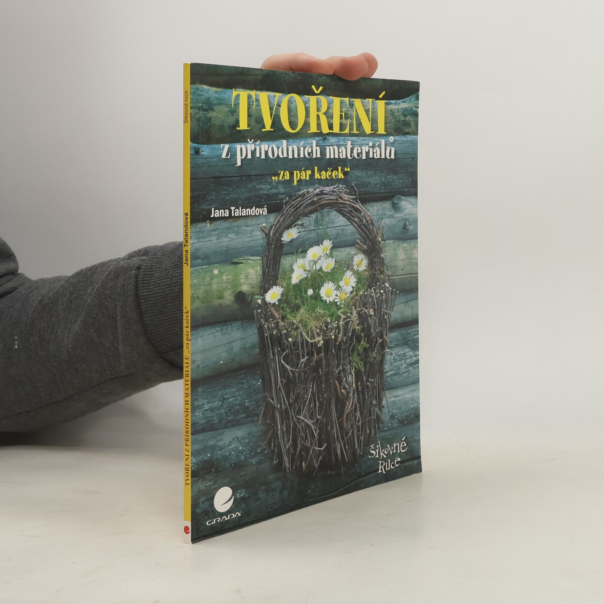 Tvoření z přírodních materiálů „za pár kaček“