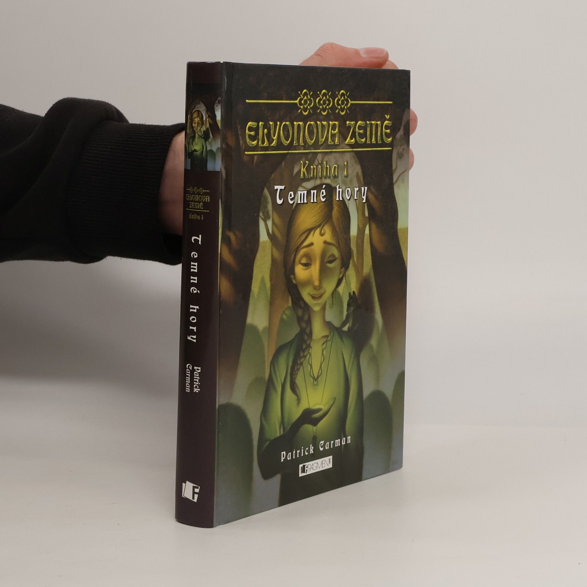 Patrick Carman Elyonova země. Kniha 1, Temné hory