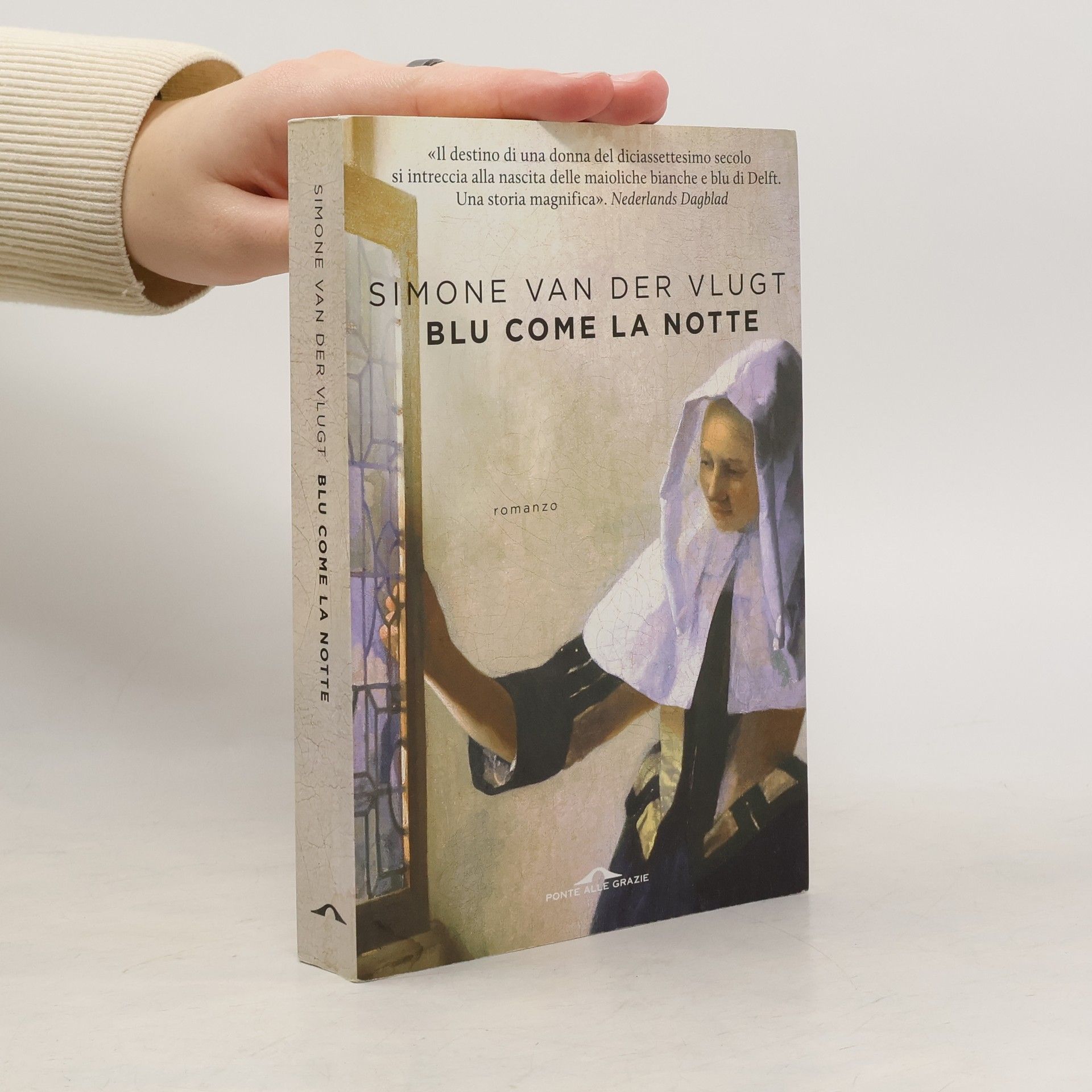Simone van der Vlugt Scrittori: Blu come la notte