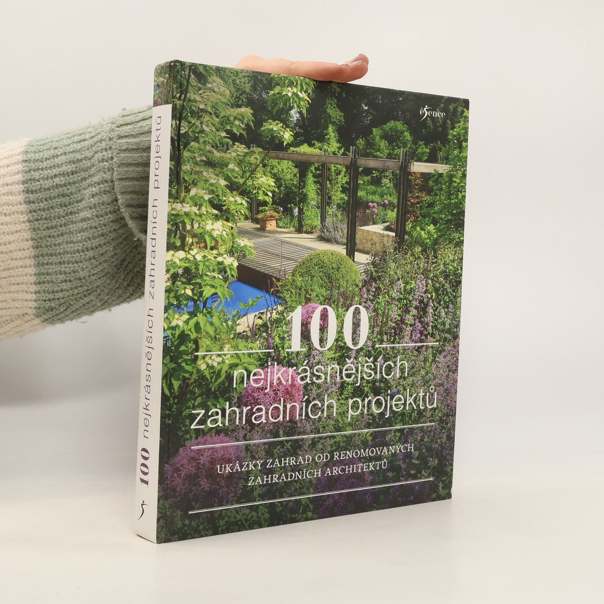 kolektiv 100 nejkrásnějších zahradních projektů