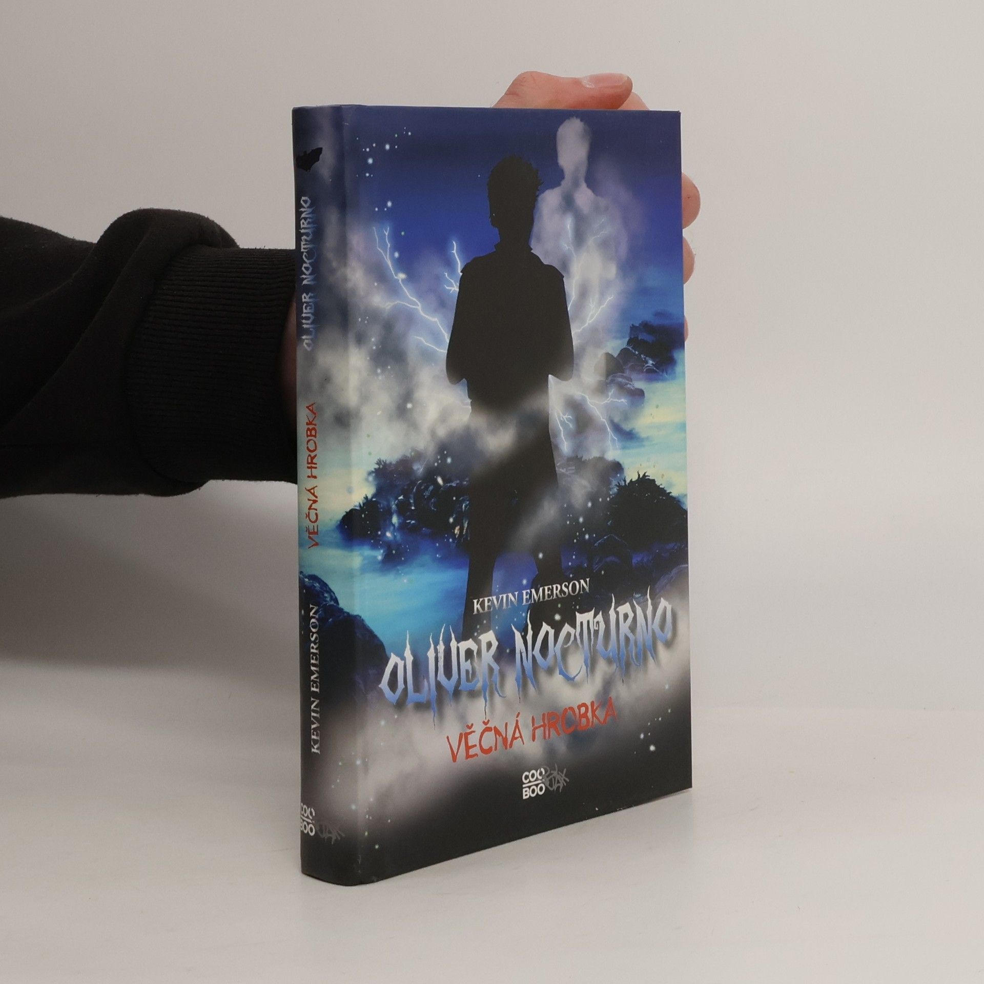 Kevin Emerson Oliver Nocturno. Věčná hrobka