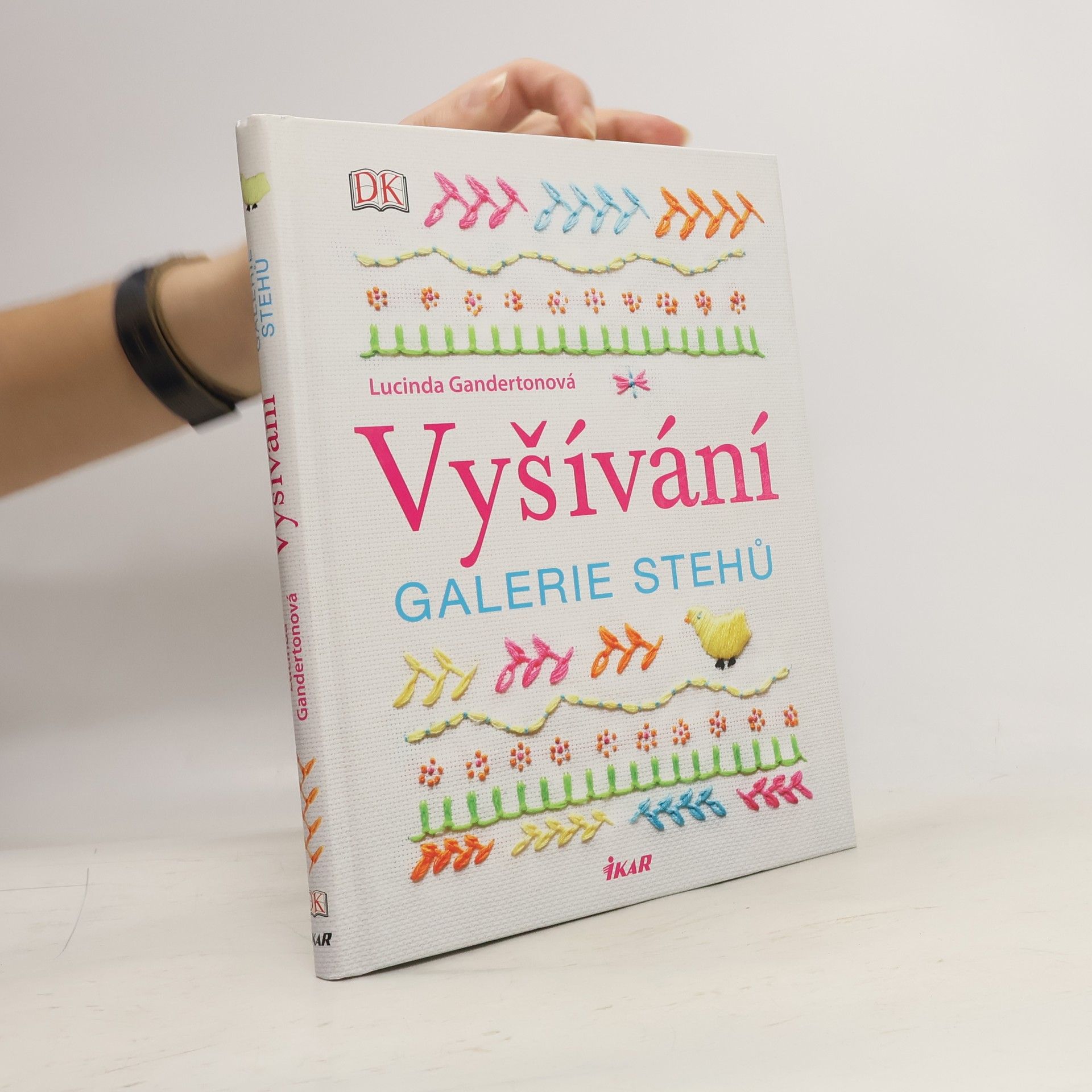 Lucinda Ganderton Vyšívání. Galerie stehů