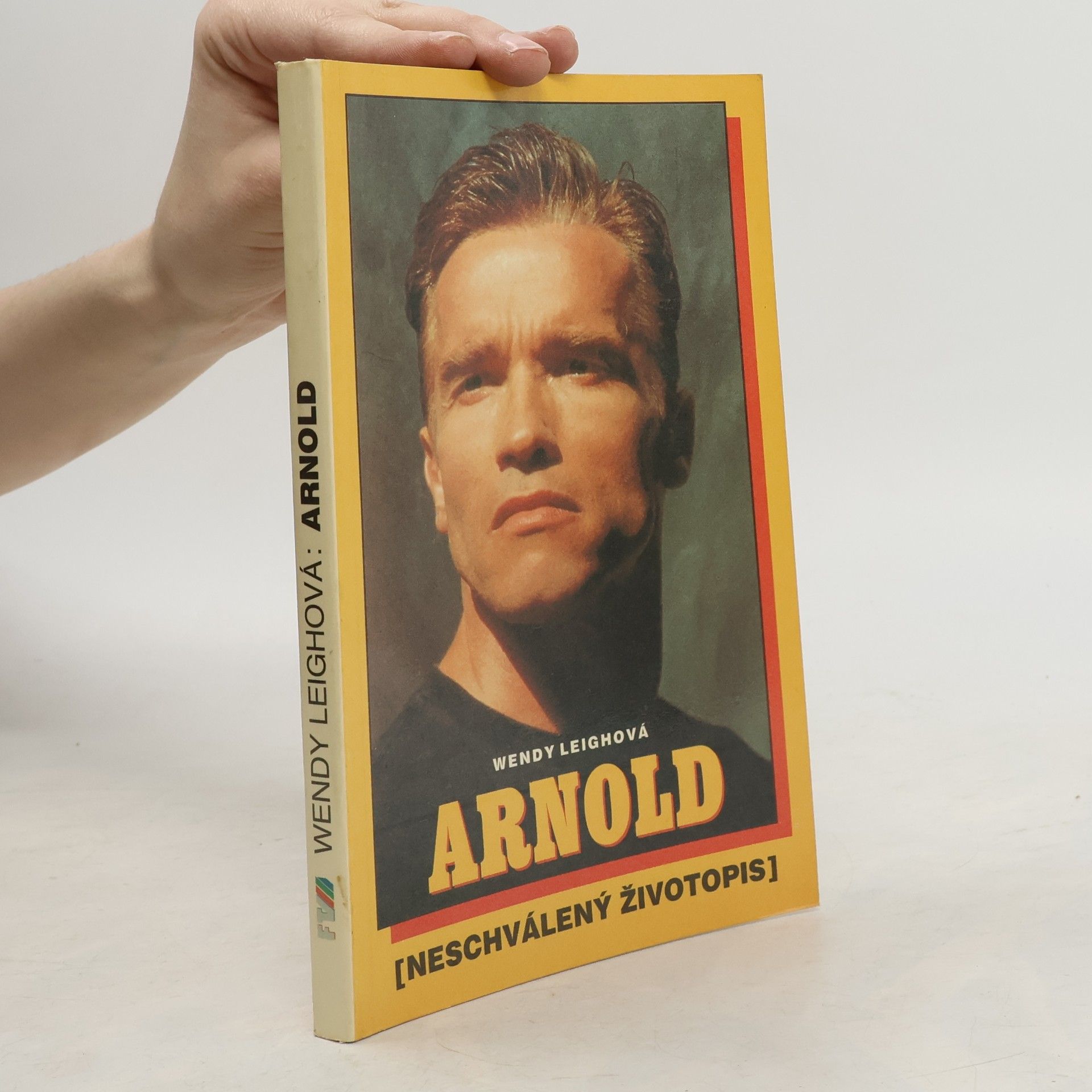 Wendy Leigh Arnold. Neschválený životopis