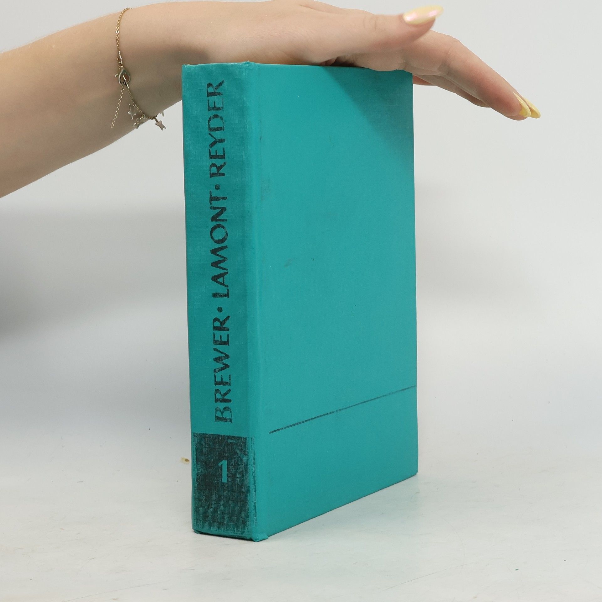 Frank Arnau Inšpektor Brewer 1.Tichý ako tieň. Druhá tvár. Dáma v činčilovom kožuchu