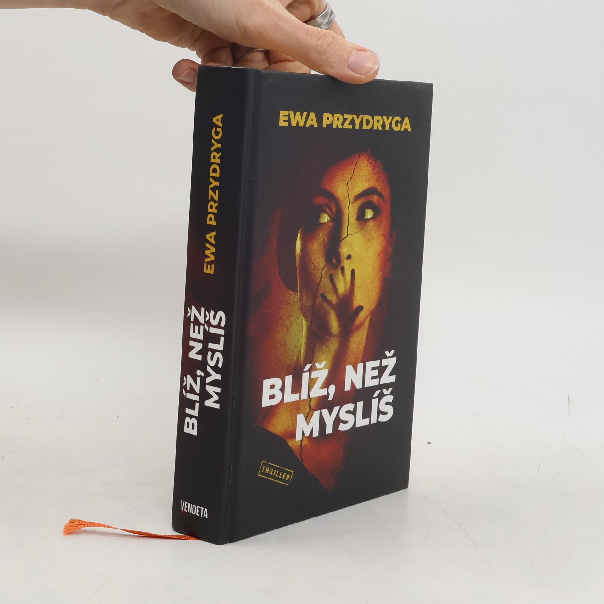 Ewa Przydryga Blíž, než myslíš