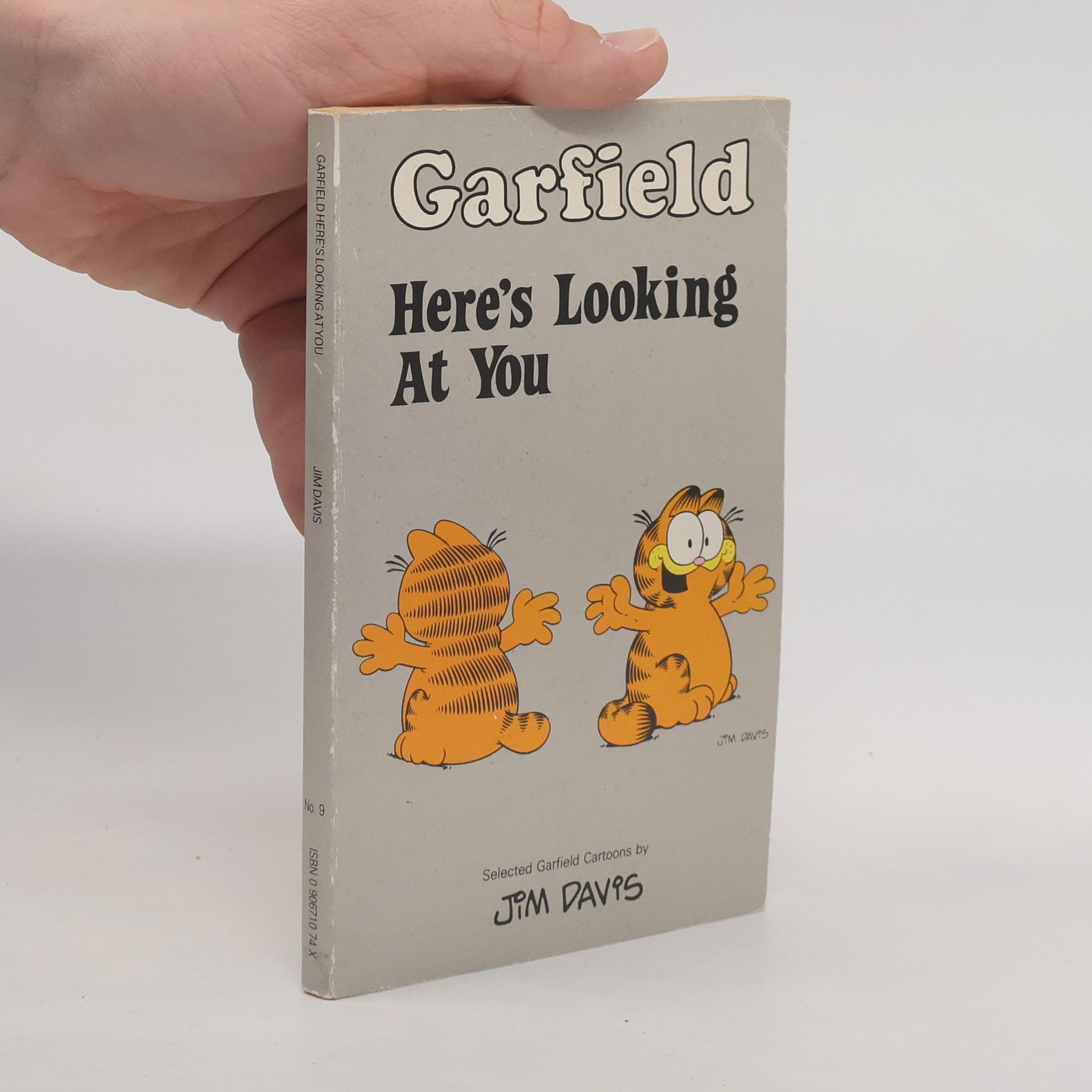 Jim Davis Garfield. Here's Looking at You