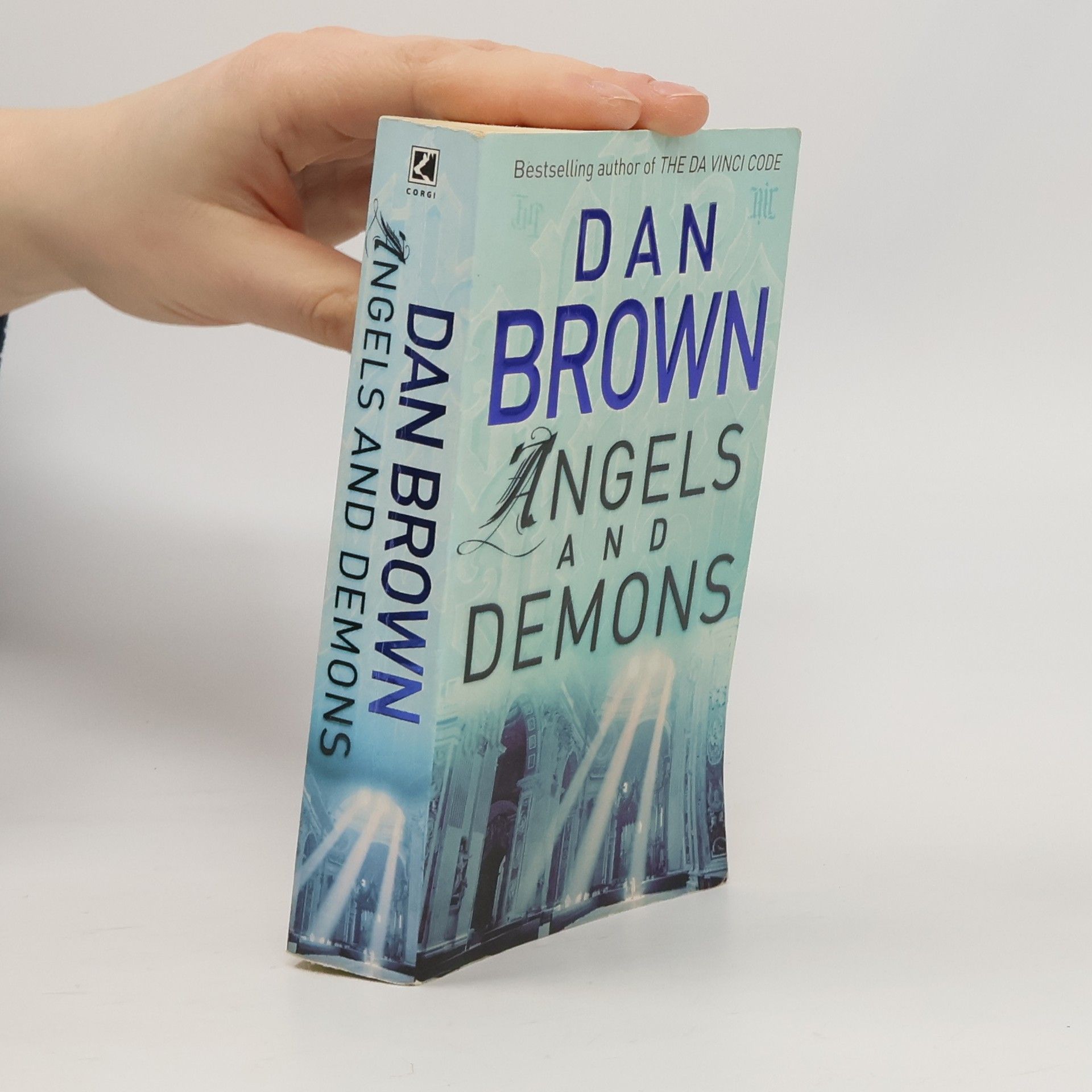 Dan Brown Angels and Demons