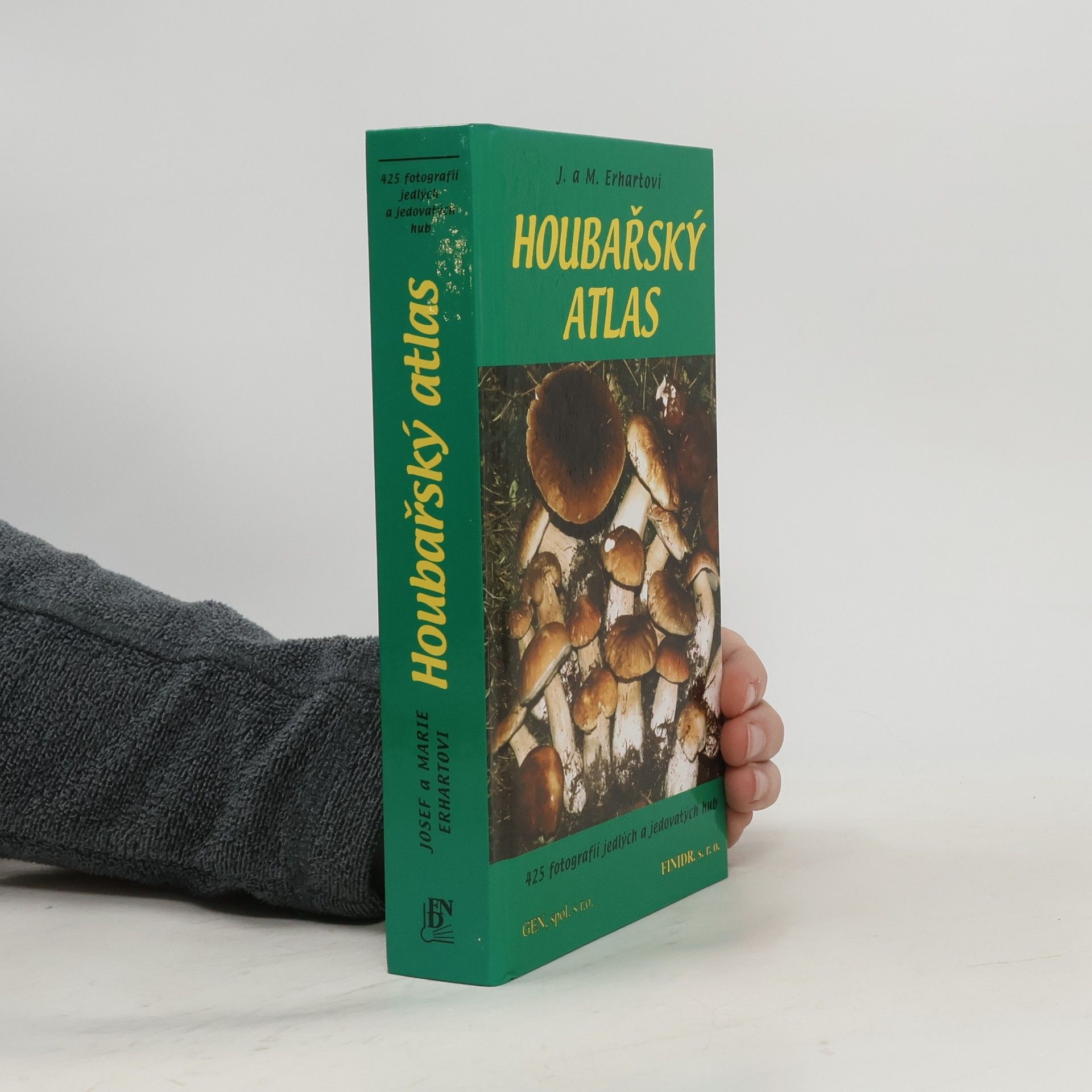 Houbařský atlas. 380 druhů jedlých a jedovatých hub