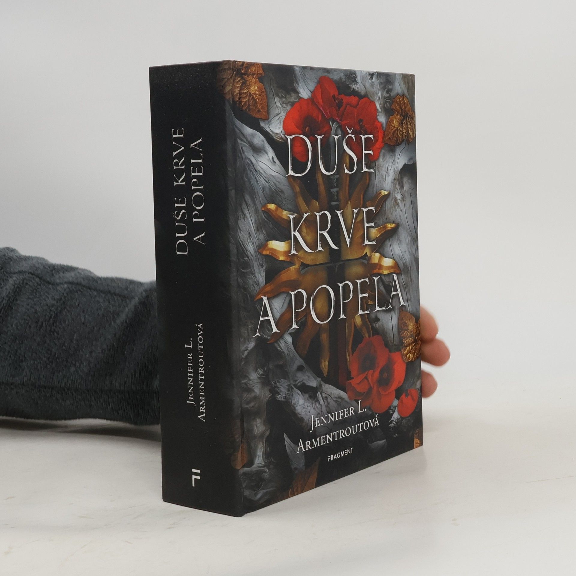 Jennifer L. Armentrout Duše krve a popela