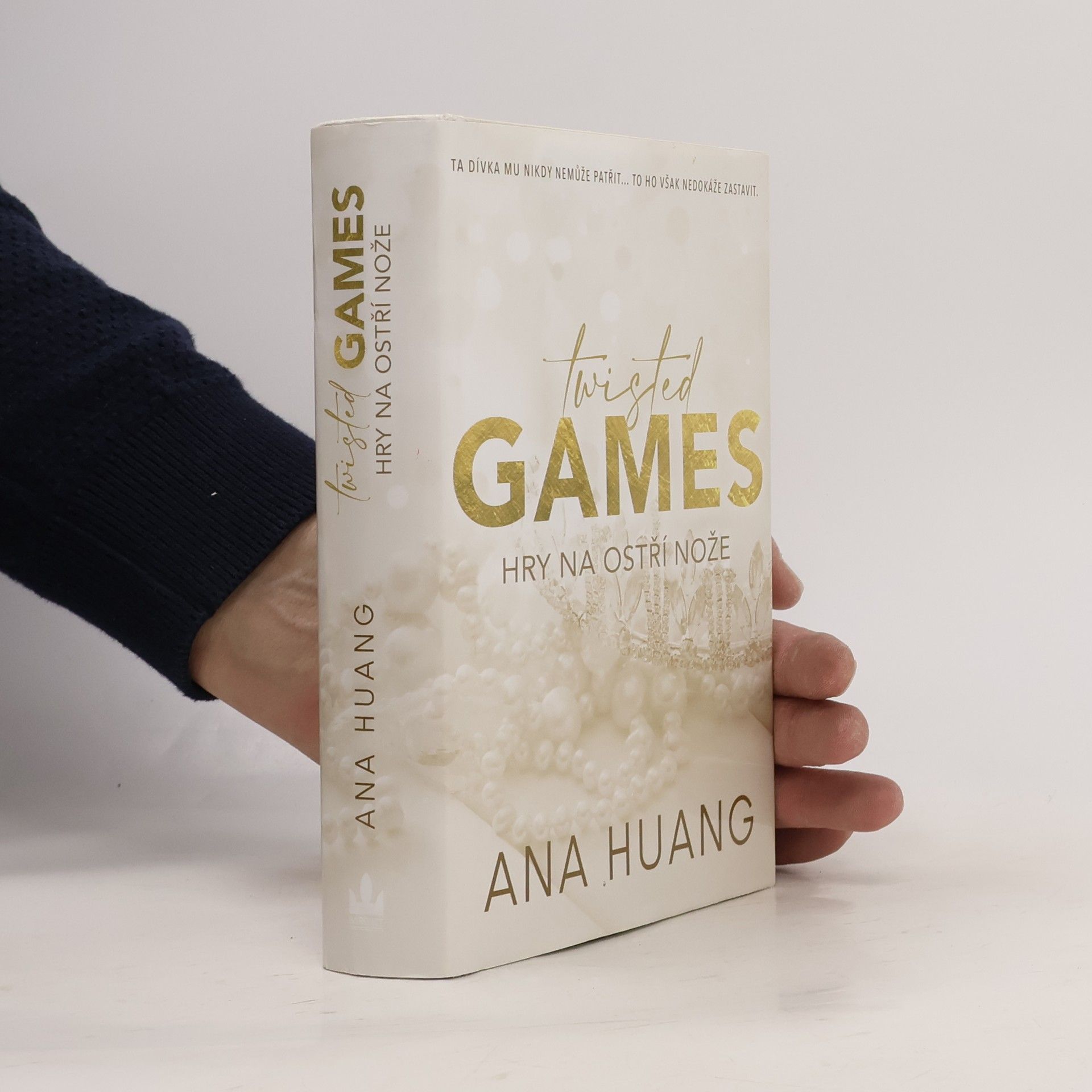 Ana Huang Twisted Games. Hry na ostří nože