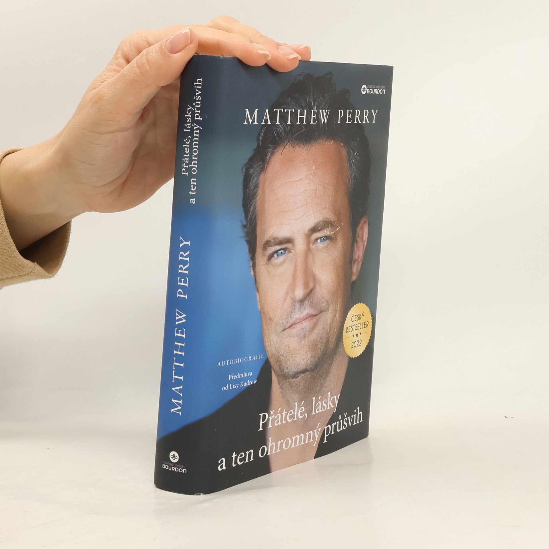 Matthew Perry Přátelé, lásky a ten ohromný průšvih