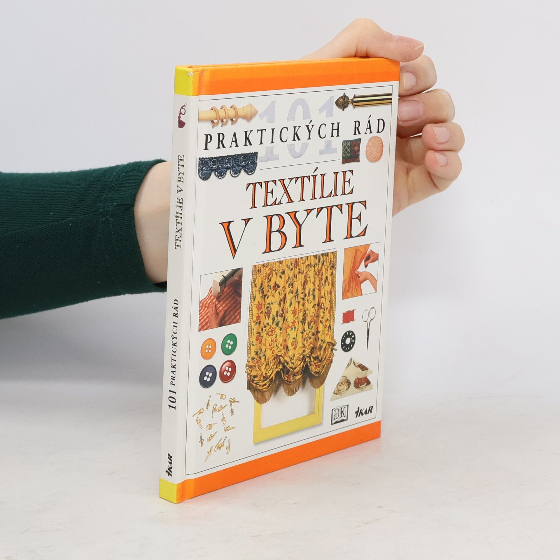 Julia Barnard Textílie v byte