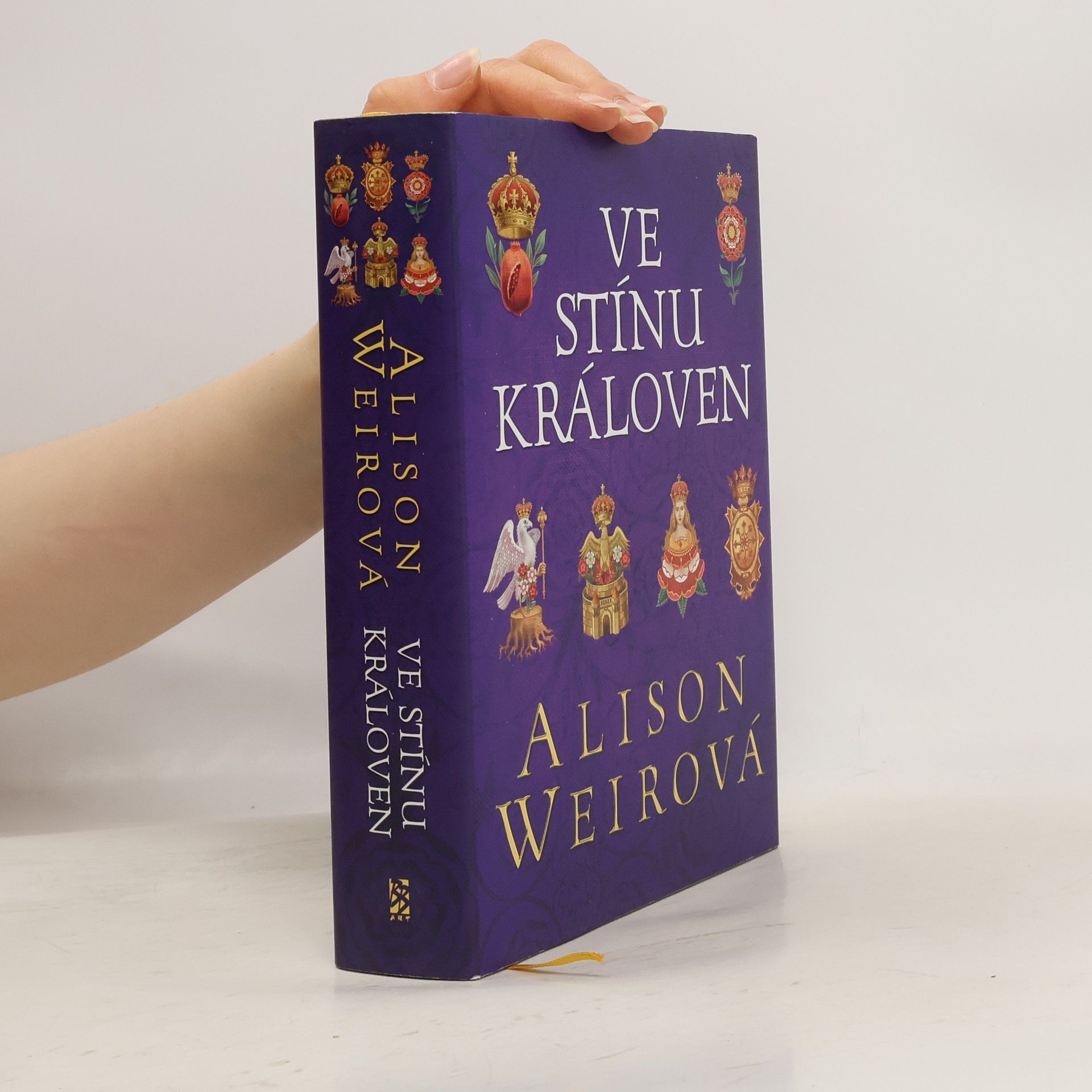 Alisom Weir Ve stínu královen