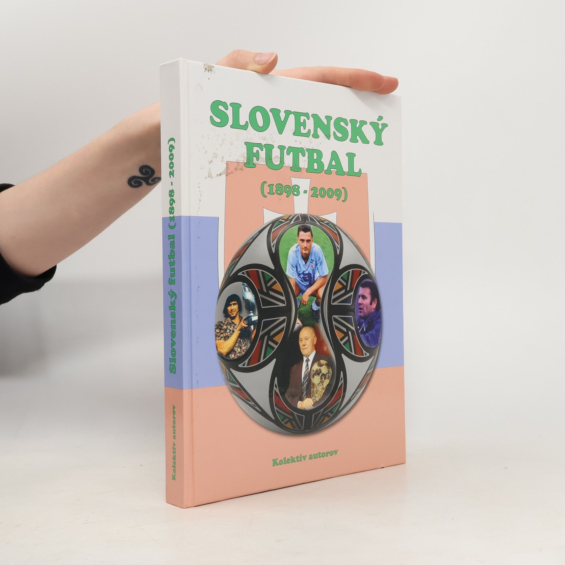 Igor Mráz Slovenský futbal (1898-2009)