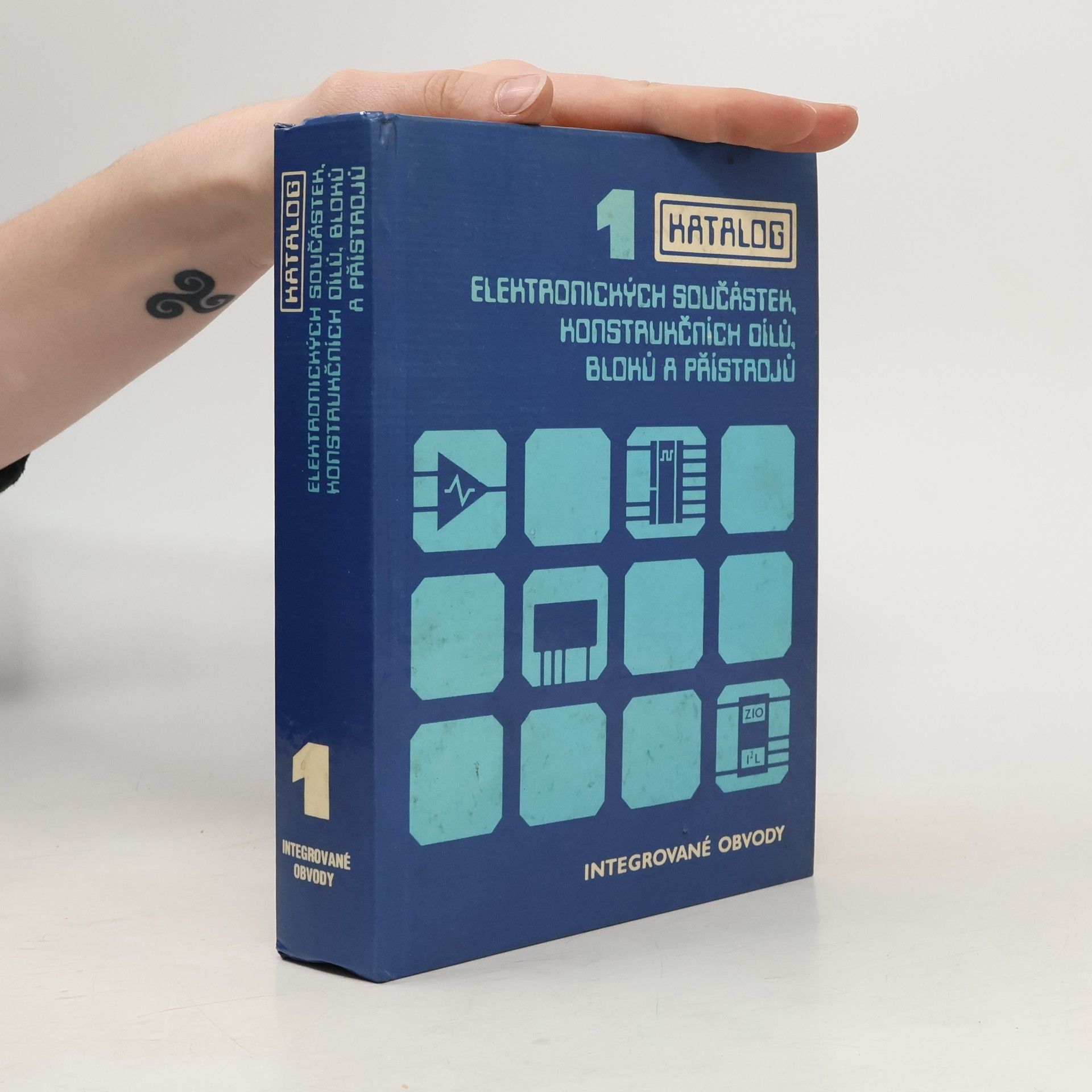 Vlastimil Halamíček Katalog elektronických součástek, konstrukčních dílů, bloků a přístrojů 1.