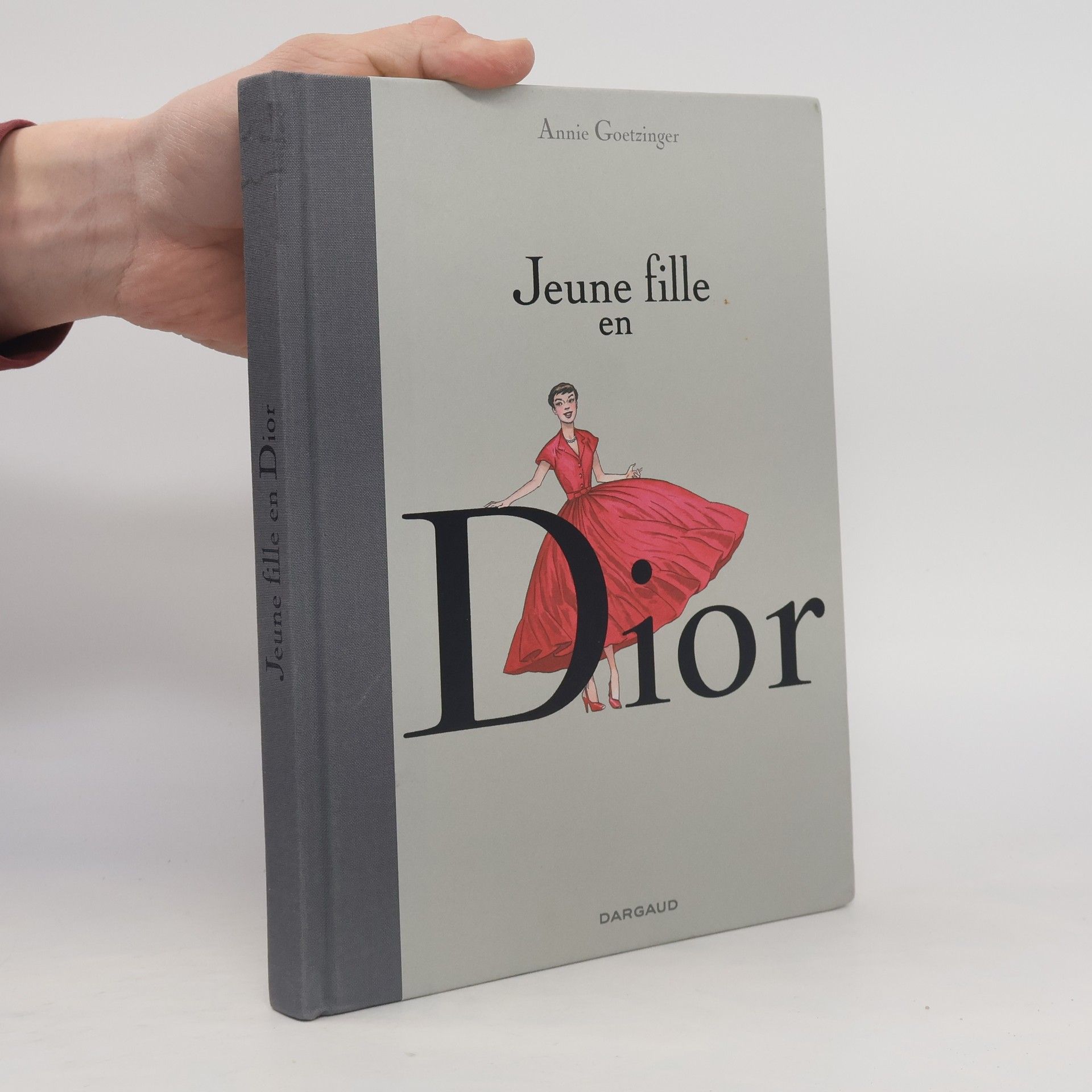 Jeune fille en Dior