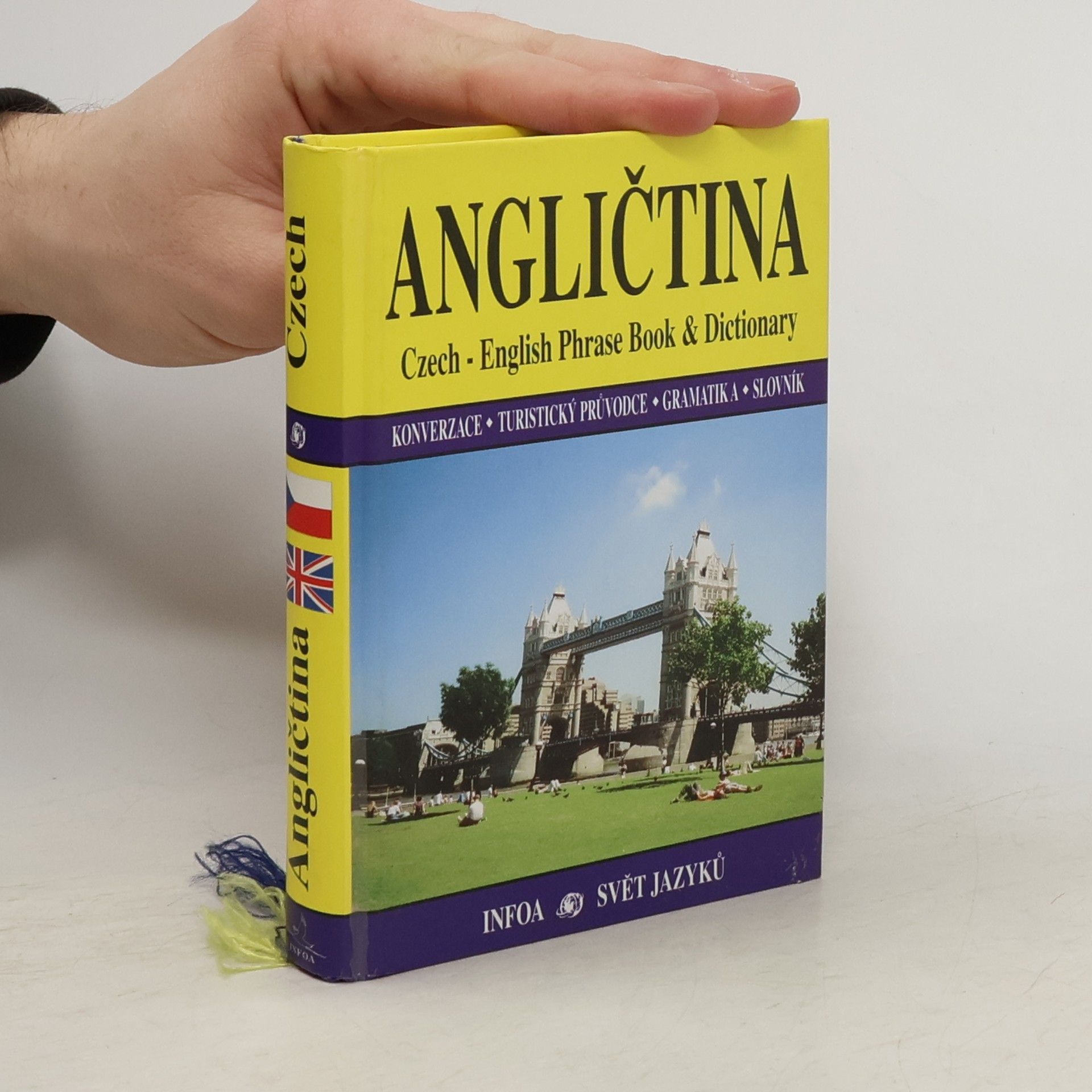 Martina Sobotíková Angličtina. Czech - English Phrase Book & Dictionary