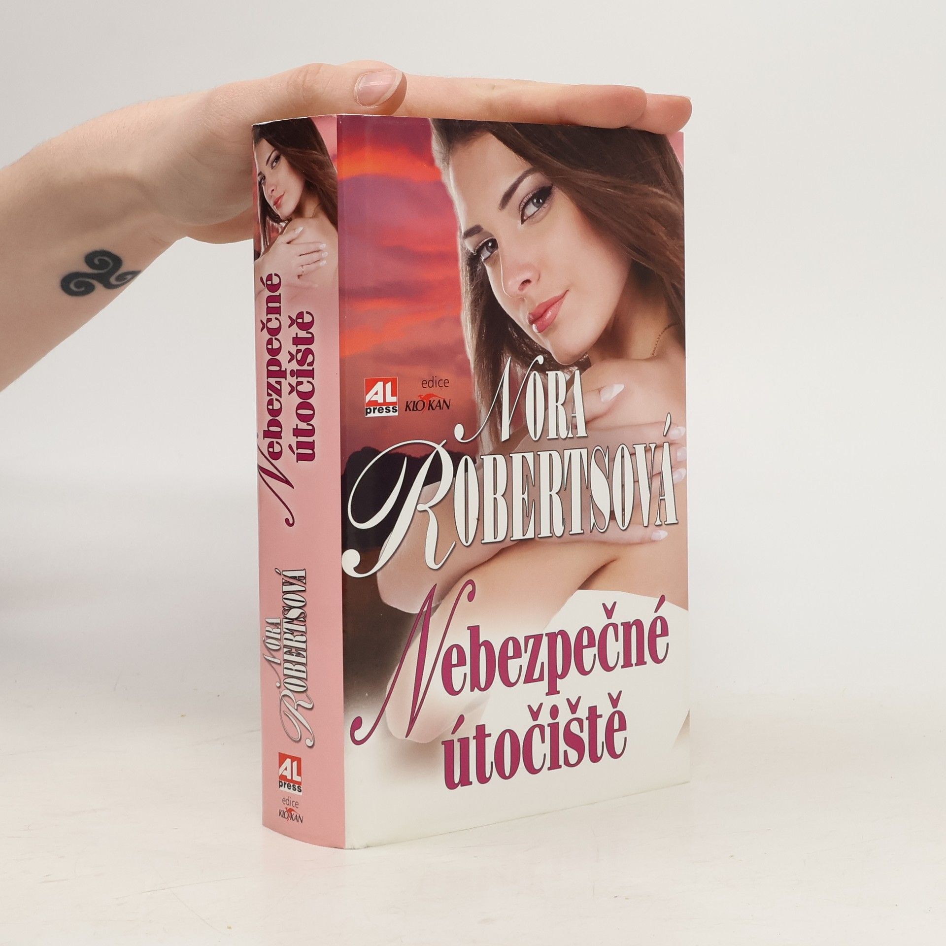 Nora Roberts Nebezpečné útočiště