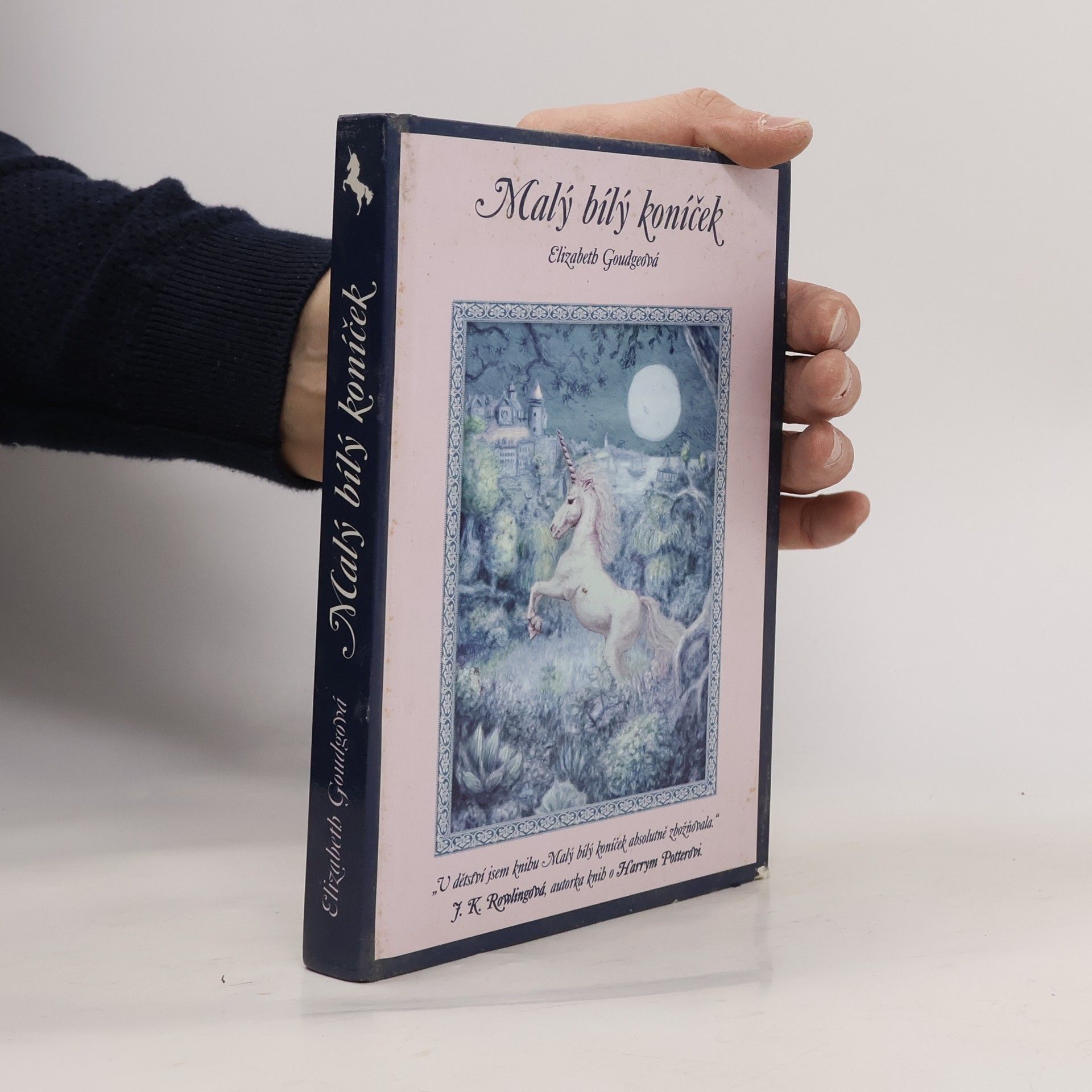 Elizabeth Goudge Malý bílý koníček