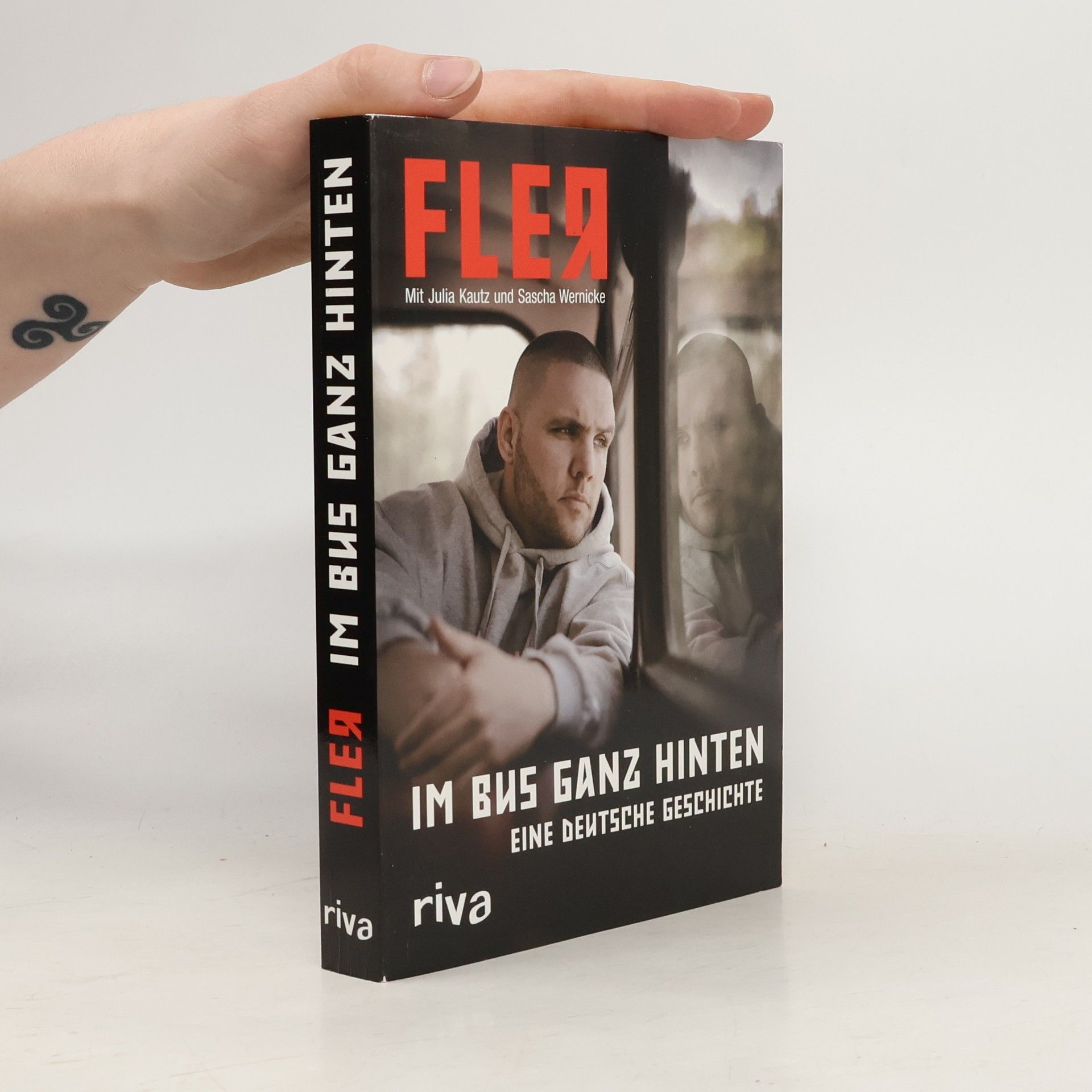 Fler Im Bus ganz hinten