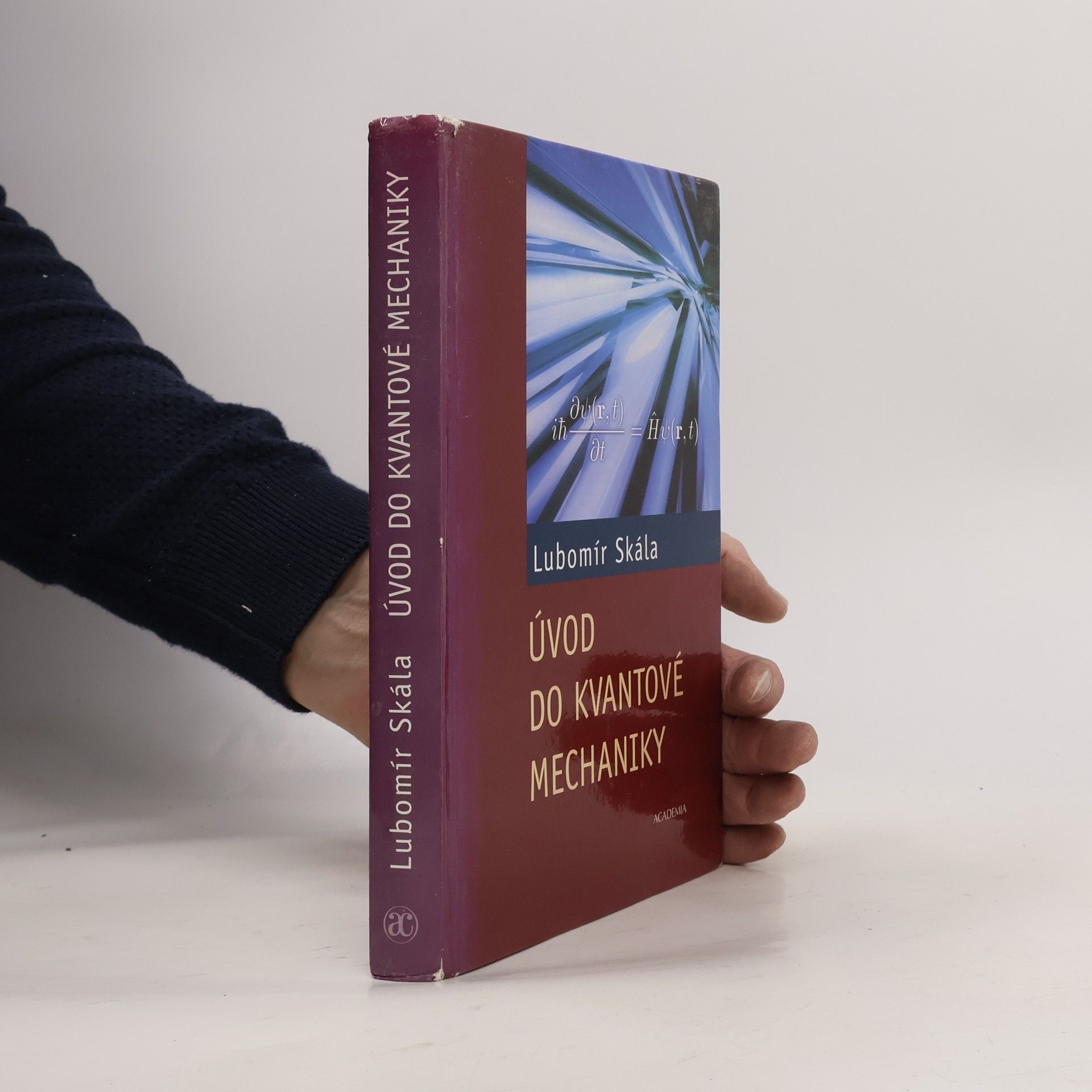 Lubomír Skála Úvod do kvantové mechaniky