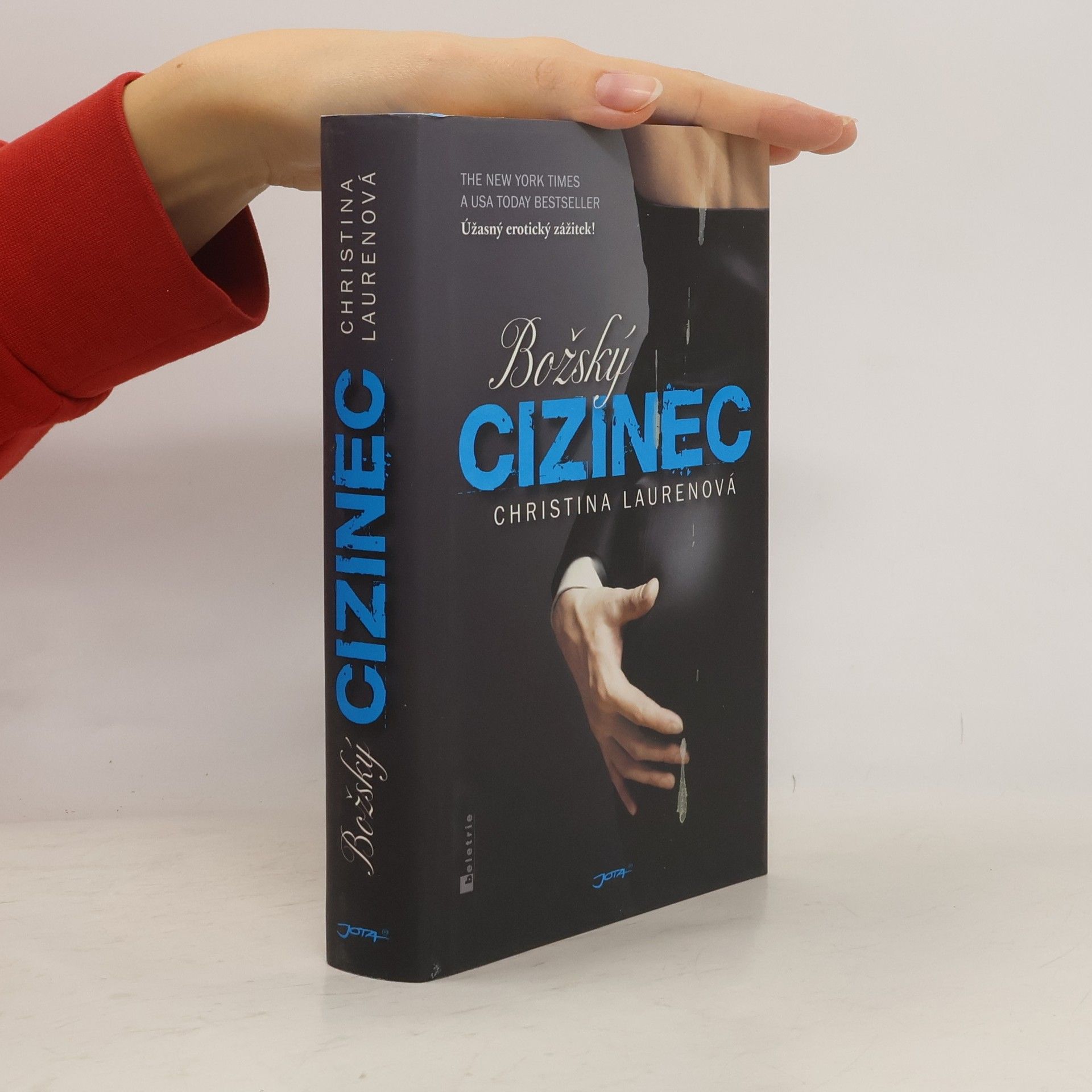 Christina Lauren Božský cizinec