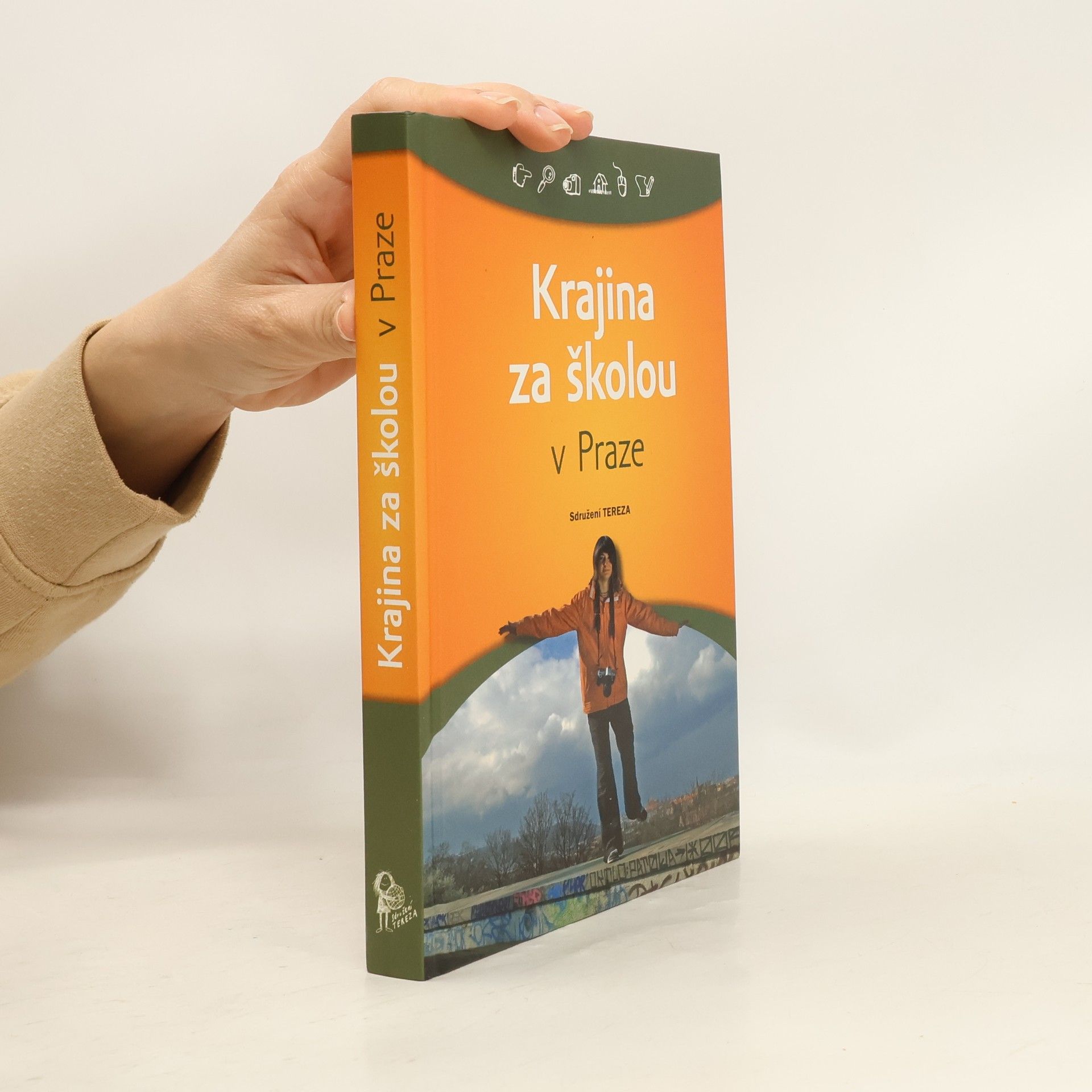 Ondřej Matějka Krajina za školou v Praze