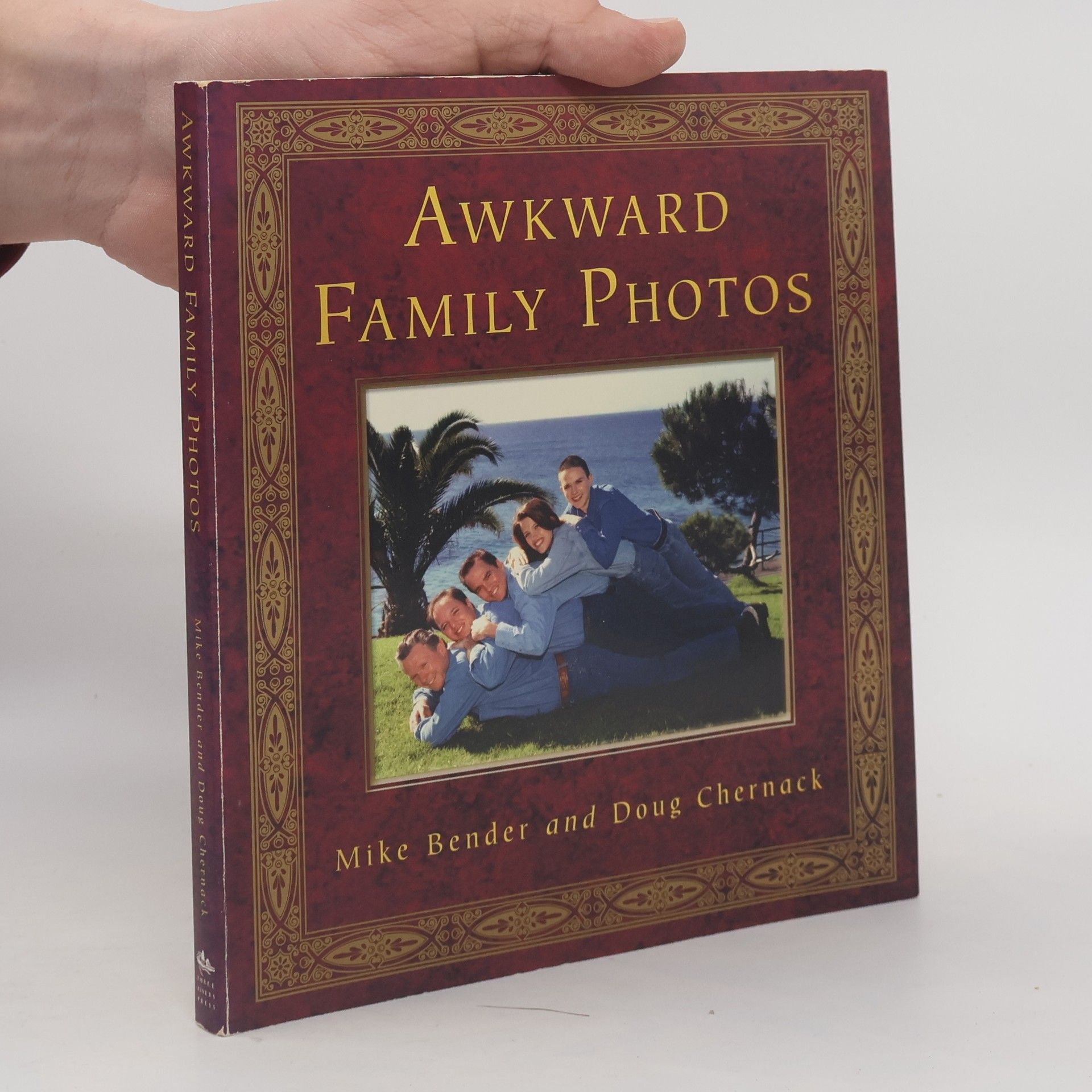 Mike Bender Awkward Family Photos