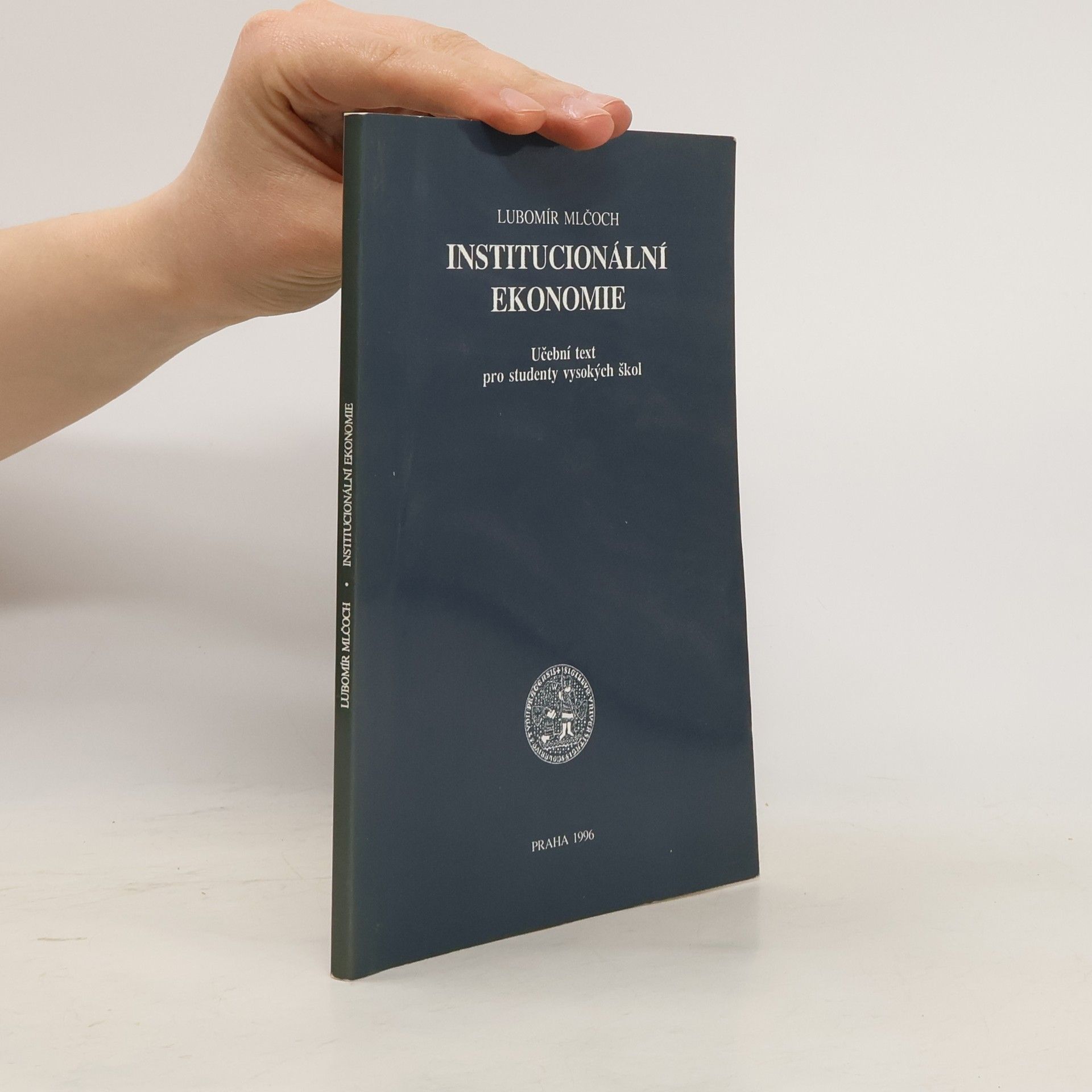 Institucionální ekonomie