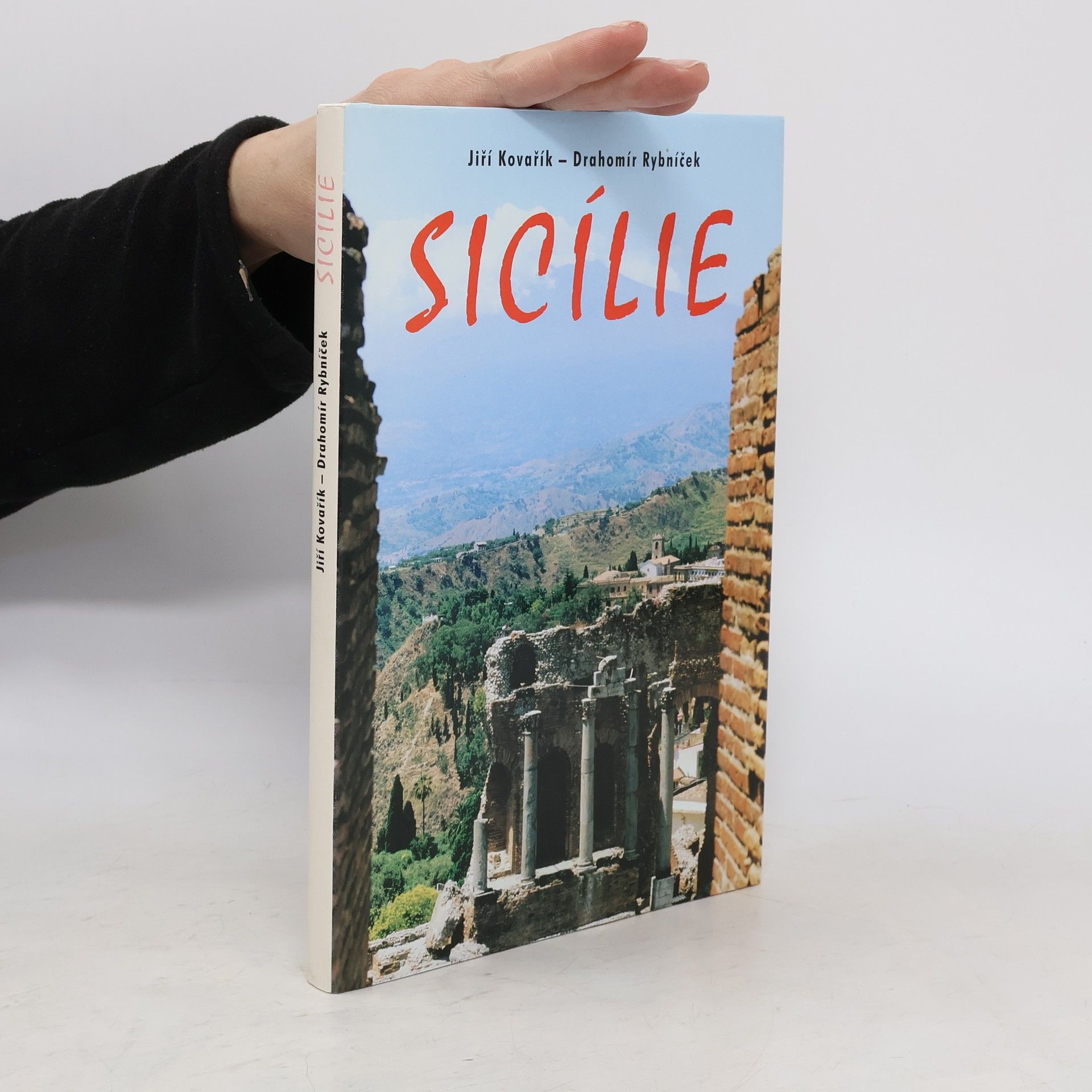 Sicílie. Průvodce a kaleidoskop