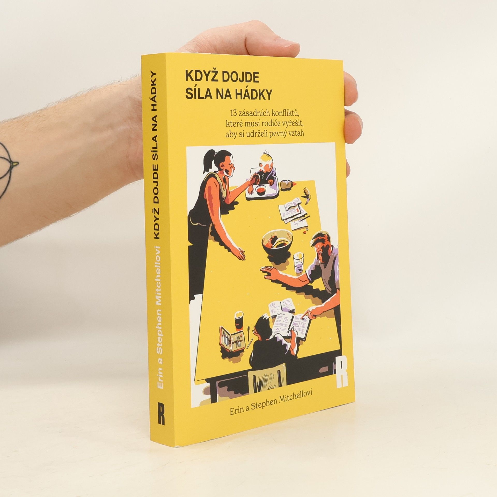 Erin Mitchell Když dojde síla na hádky