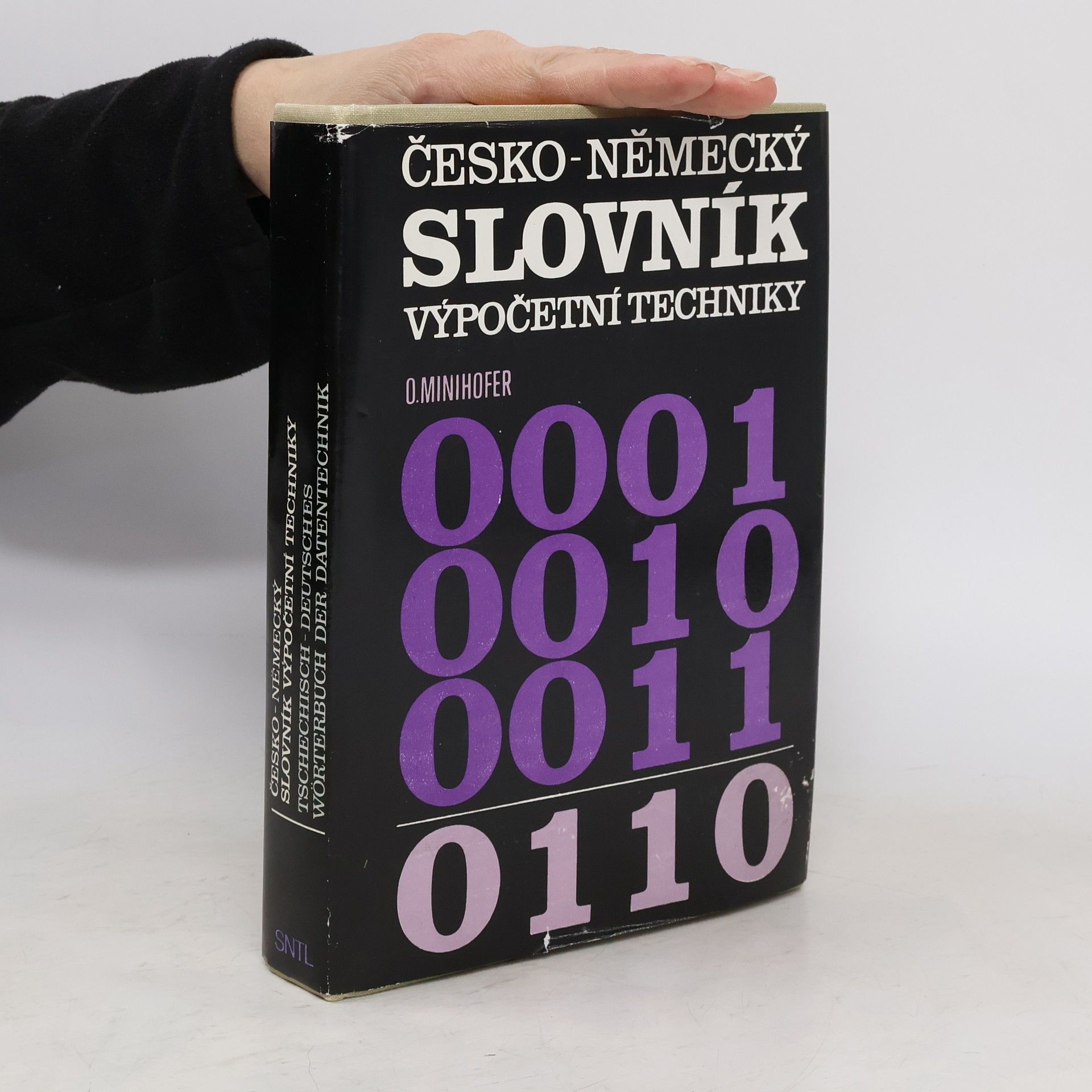 Oldřich Minihofer Česko-německý slovník výpočetní techniky = Tschechisch-deutsches Wörterbuch der Datentechnik