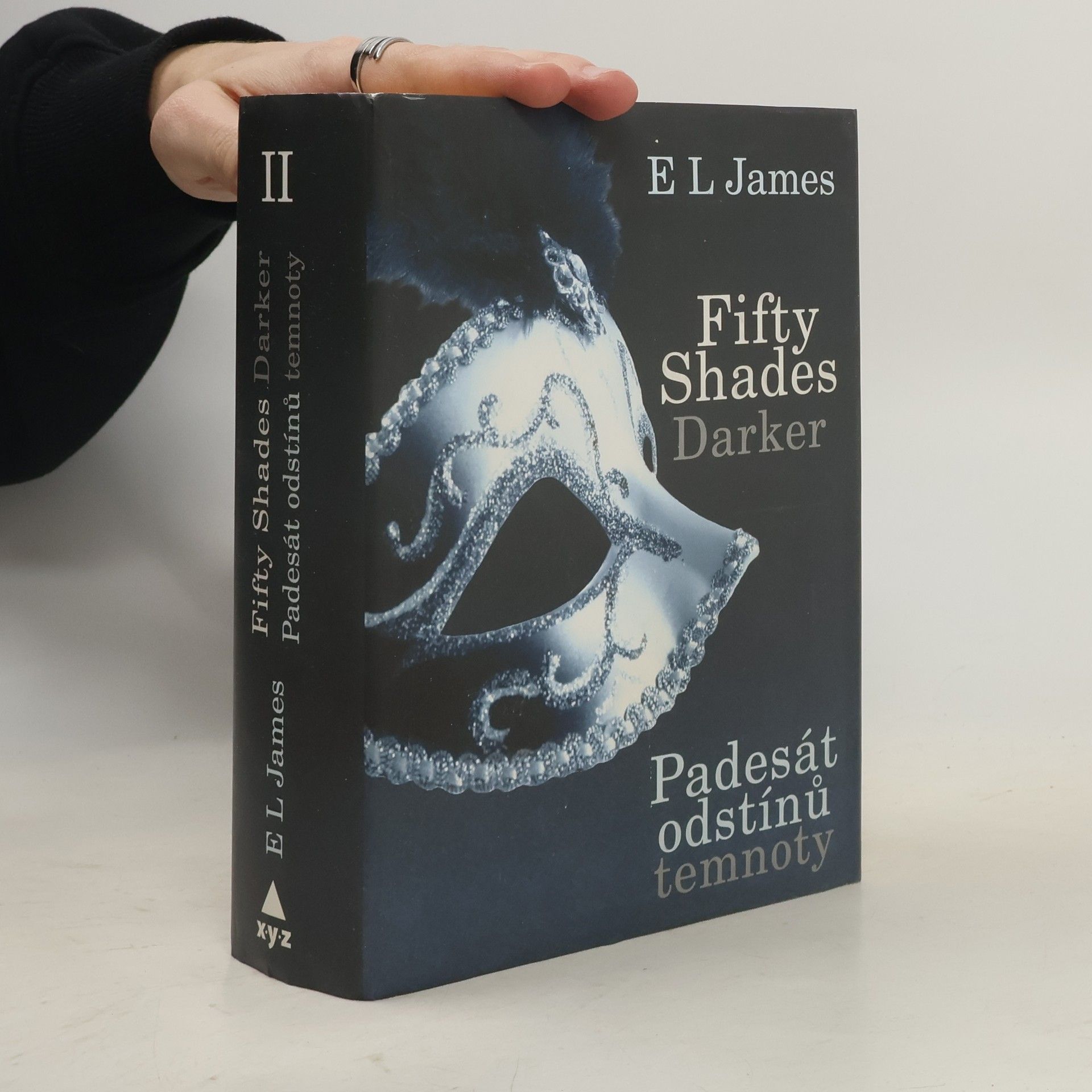 E L James Padesát odstínů temnoty