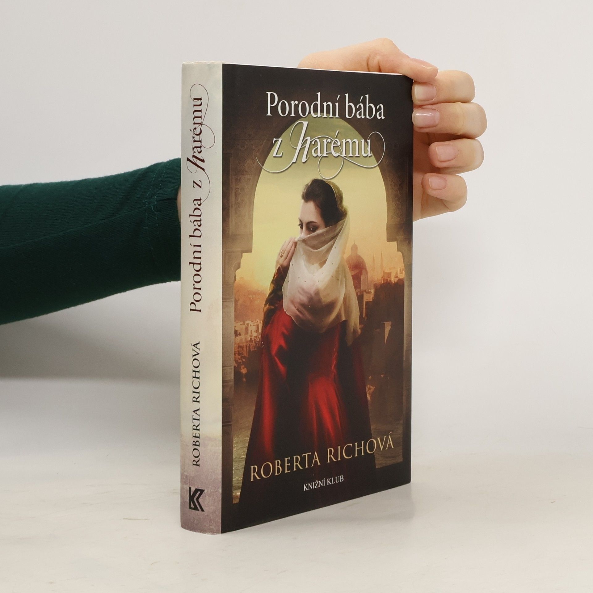 Porodní bába z harému