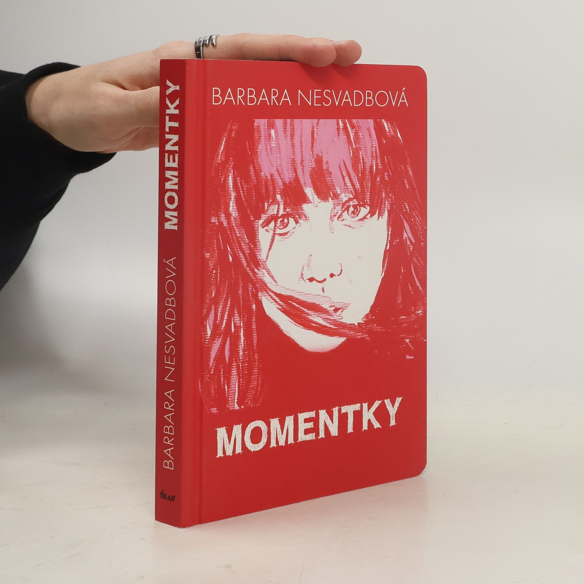 Bára Nesvadbová Momentky