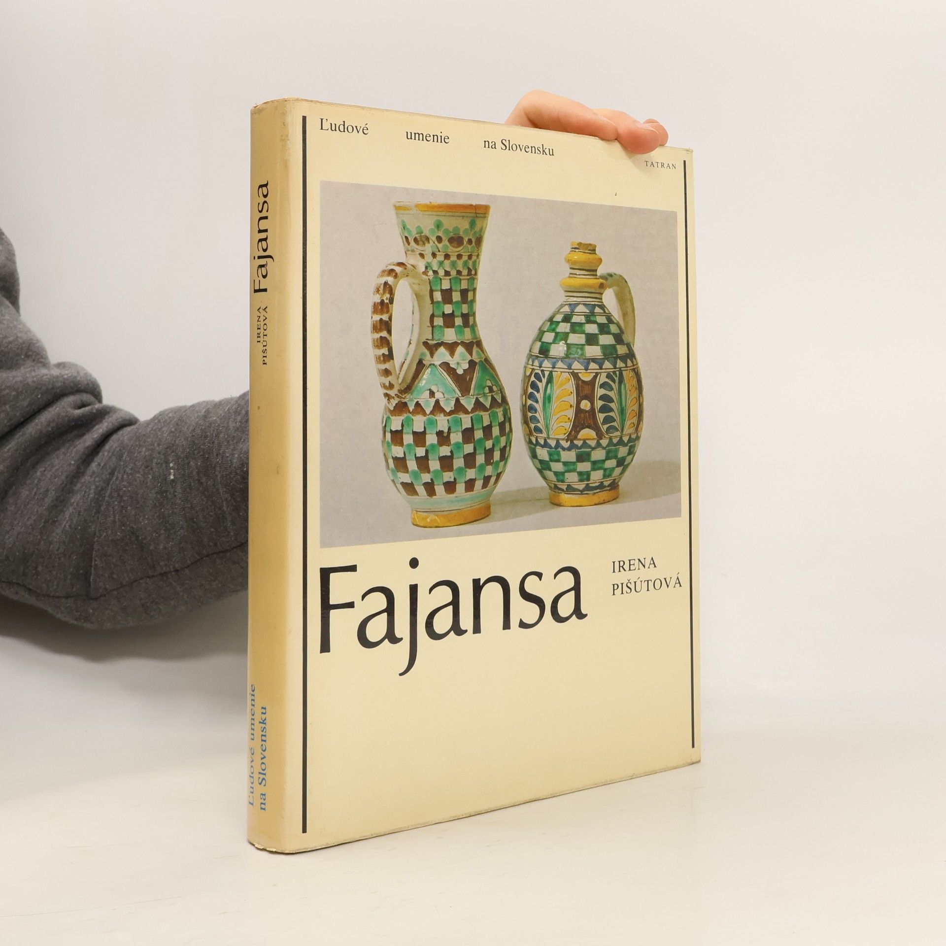 Irena Pišútová Fajansa