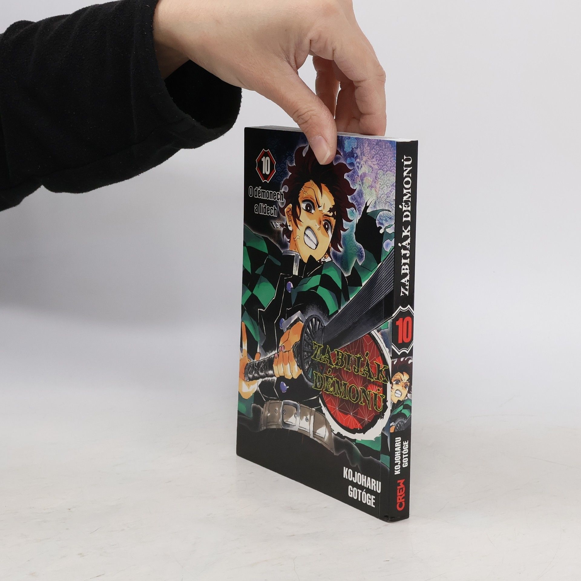 Koyoharu Gotoge Zabiják démonů 10: O démonech a lidech