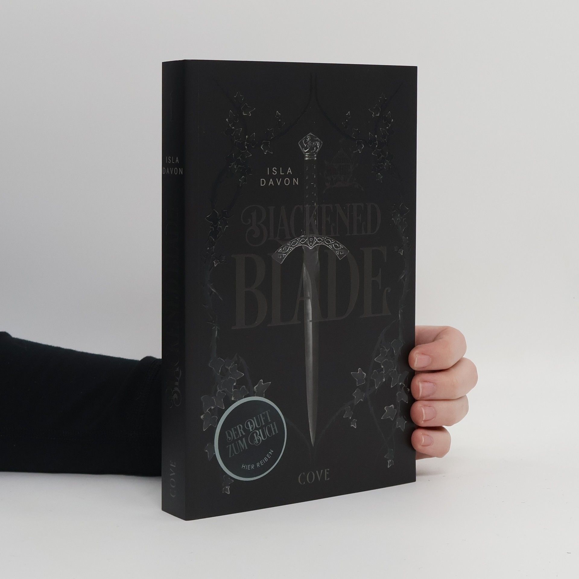 Isla Davon Blackened Blade 1: The Blackened Blade