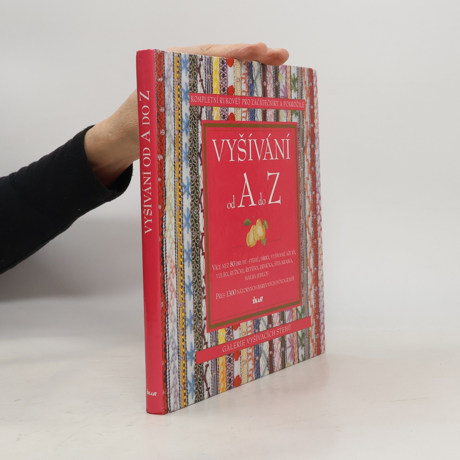 kolektiv Vyšívání od A do Z