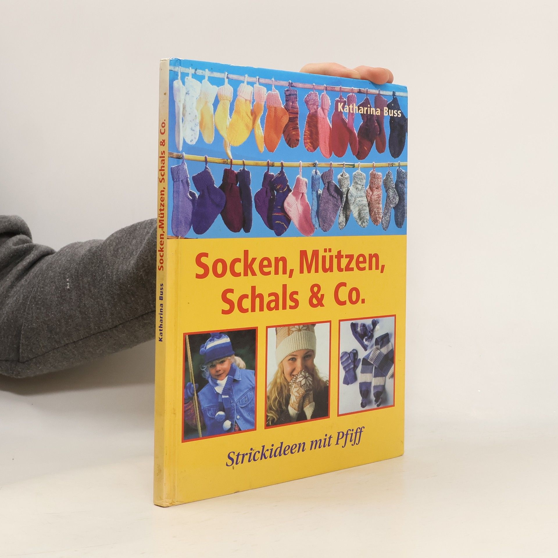 Katharina Buss Socken, Mützen, Schals & Co.