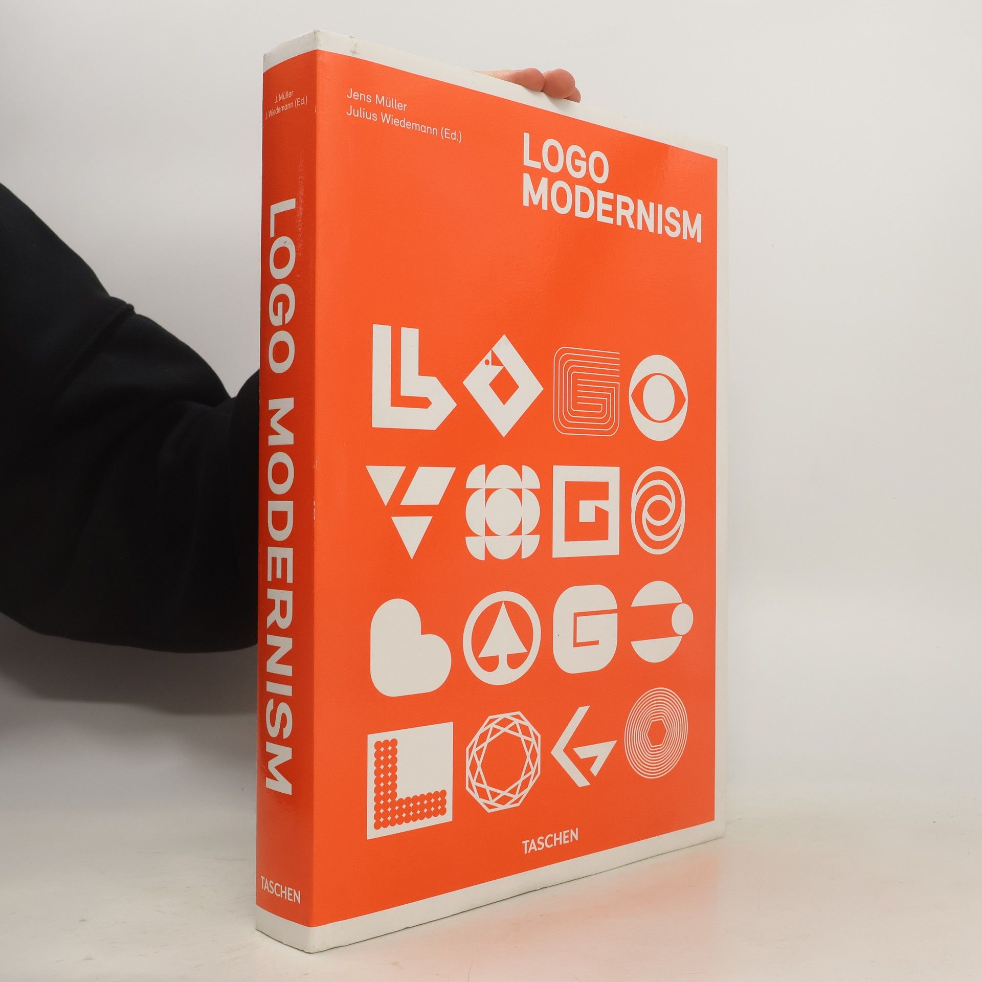 Jens Müller Logo modernism