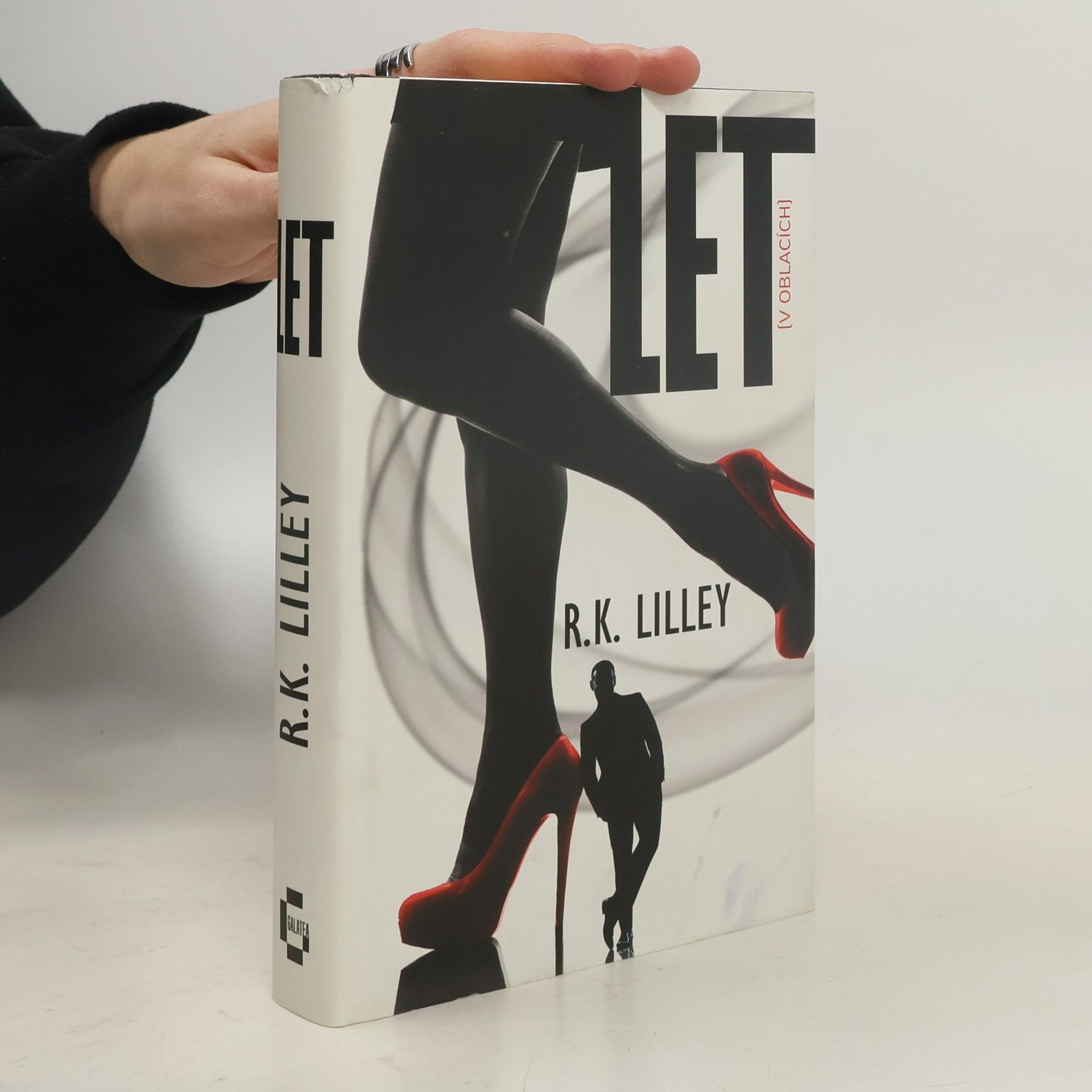 R. K. Lilley Let (v oblacích)