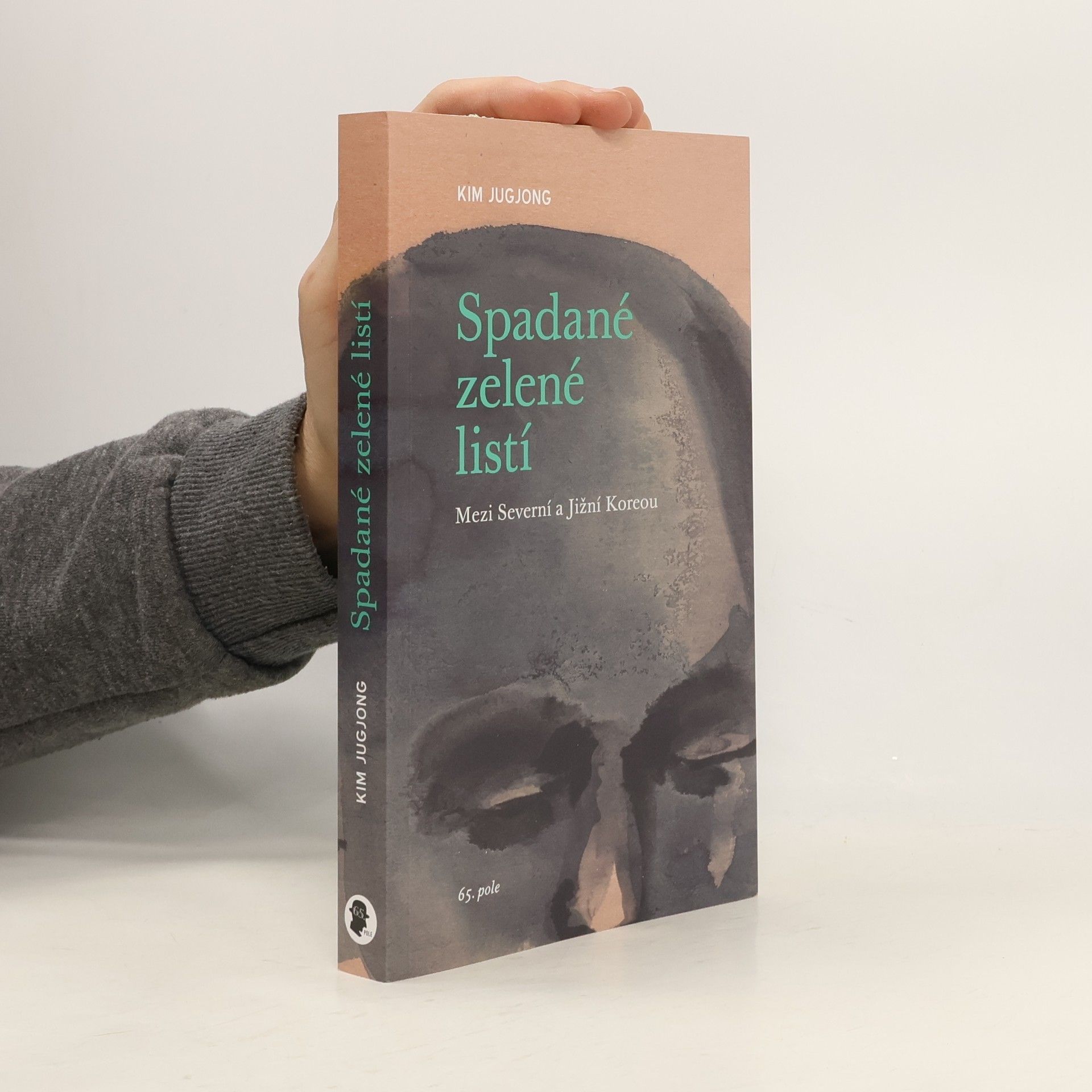 Ju-kjong Kim Spadané zelené listí