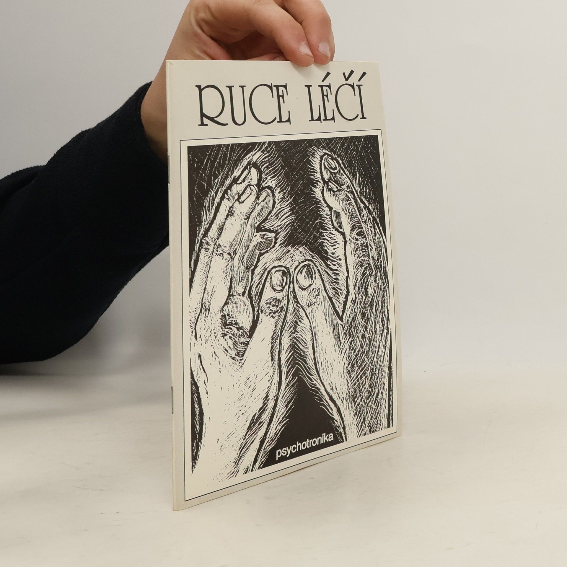 Věra Volná Ruce léčí