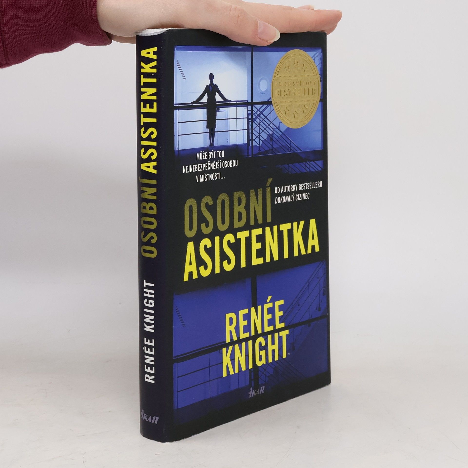 Rene e. Knight Osobní asistentka