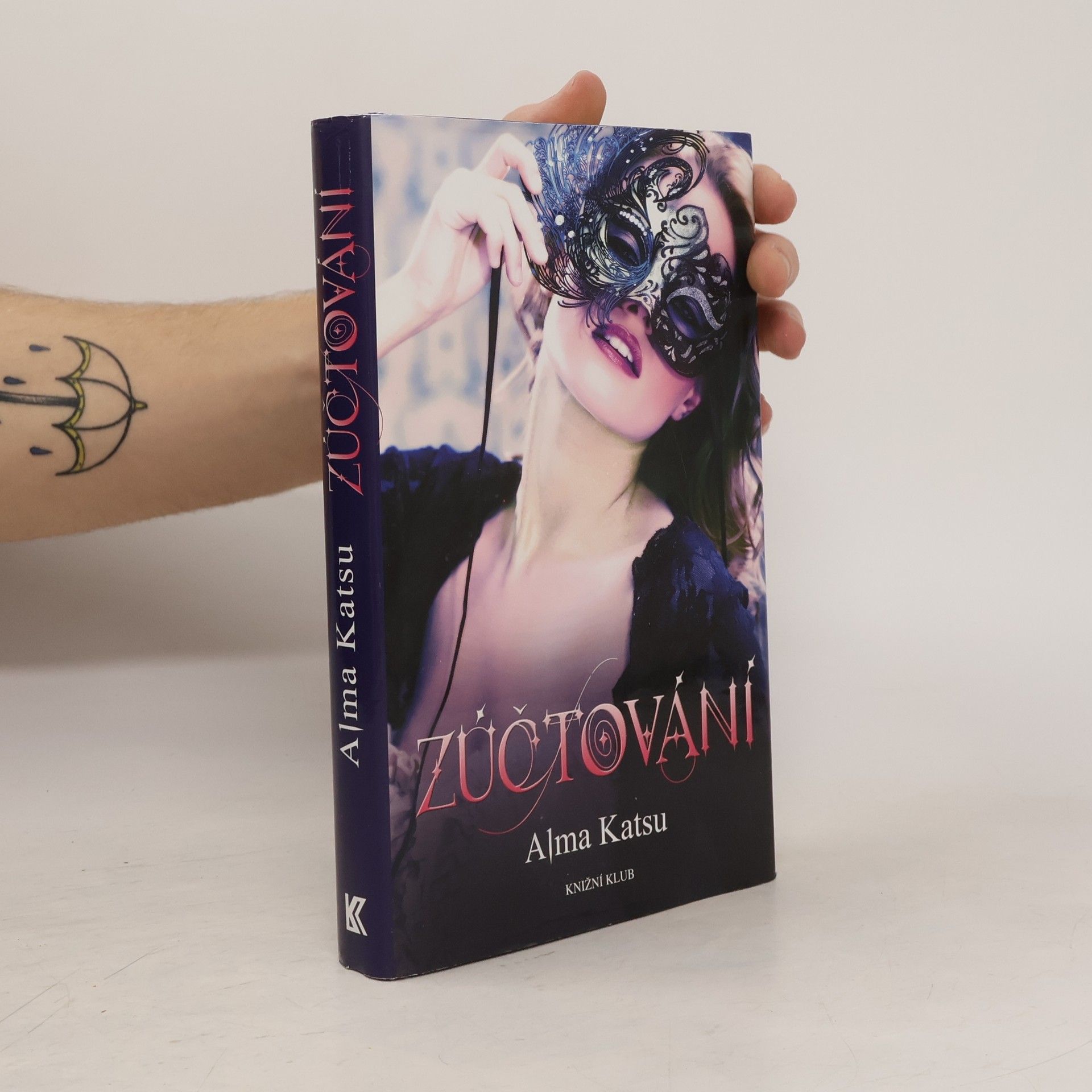 Alma Katsu Zúčtování