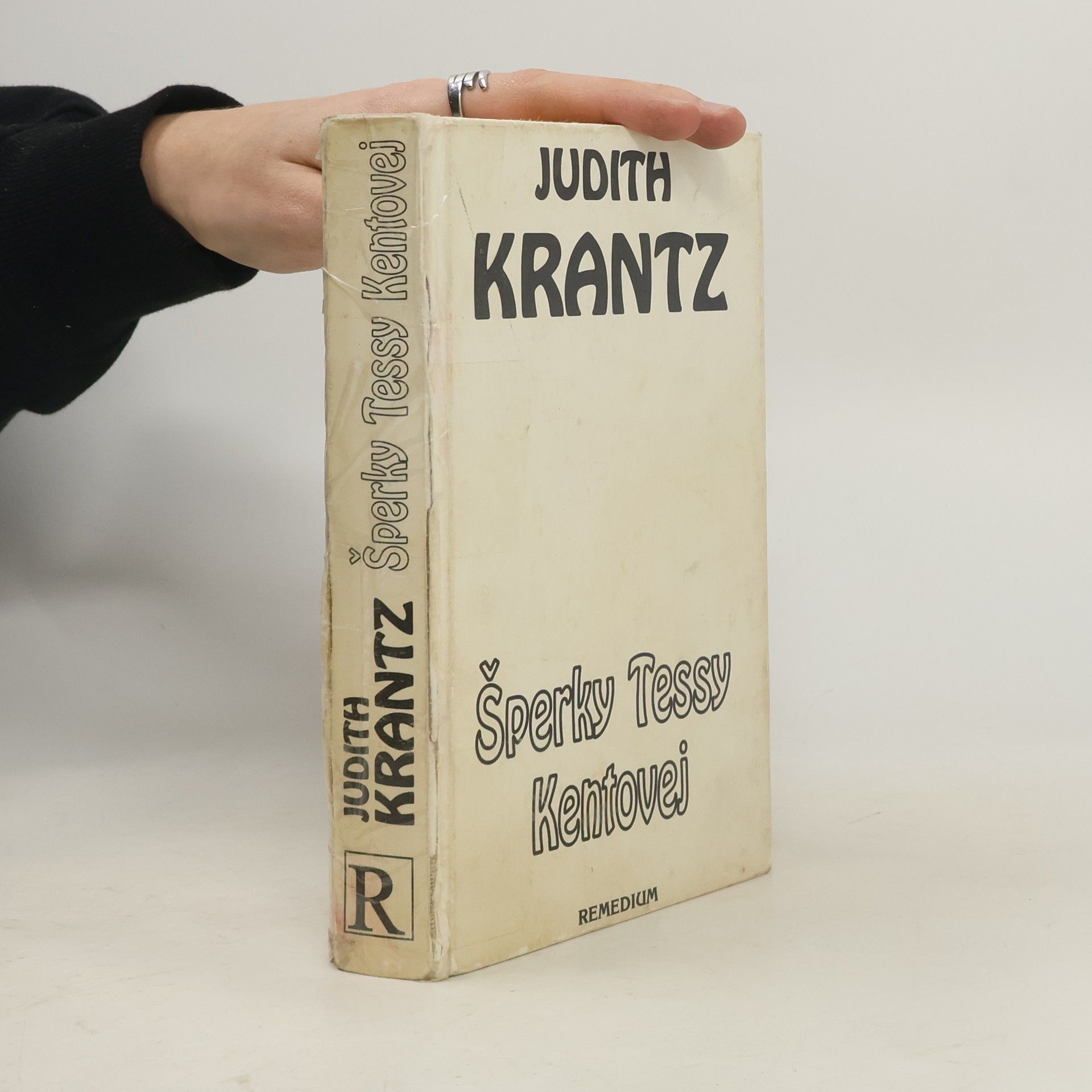 Judith Krantz Šperky Tessy Kentovej