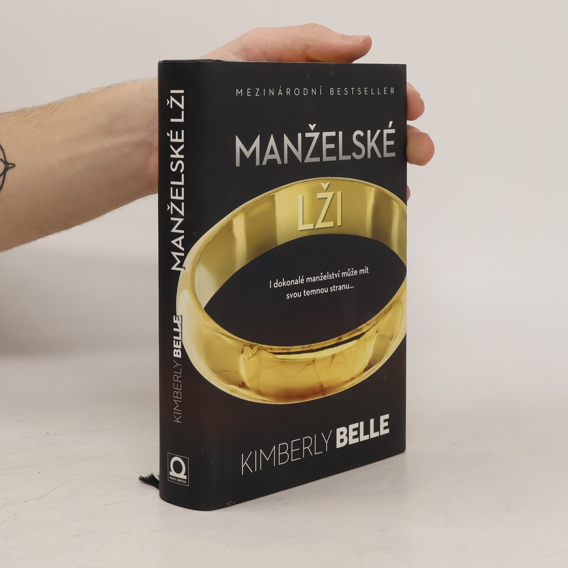 Kimberly Belle Manželské lži