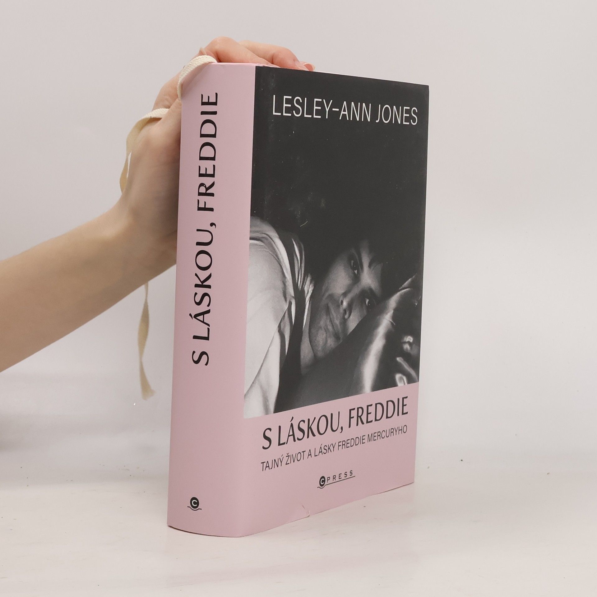 Lesley-Ann Jones S láskou, Freddie: Tajný život a lásky Freddie Mercuryho