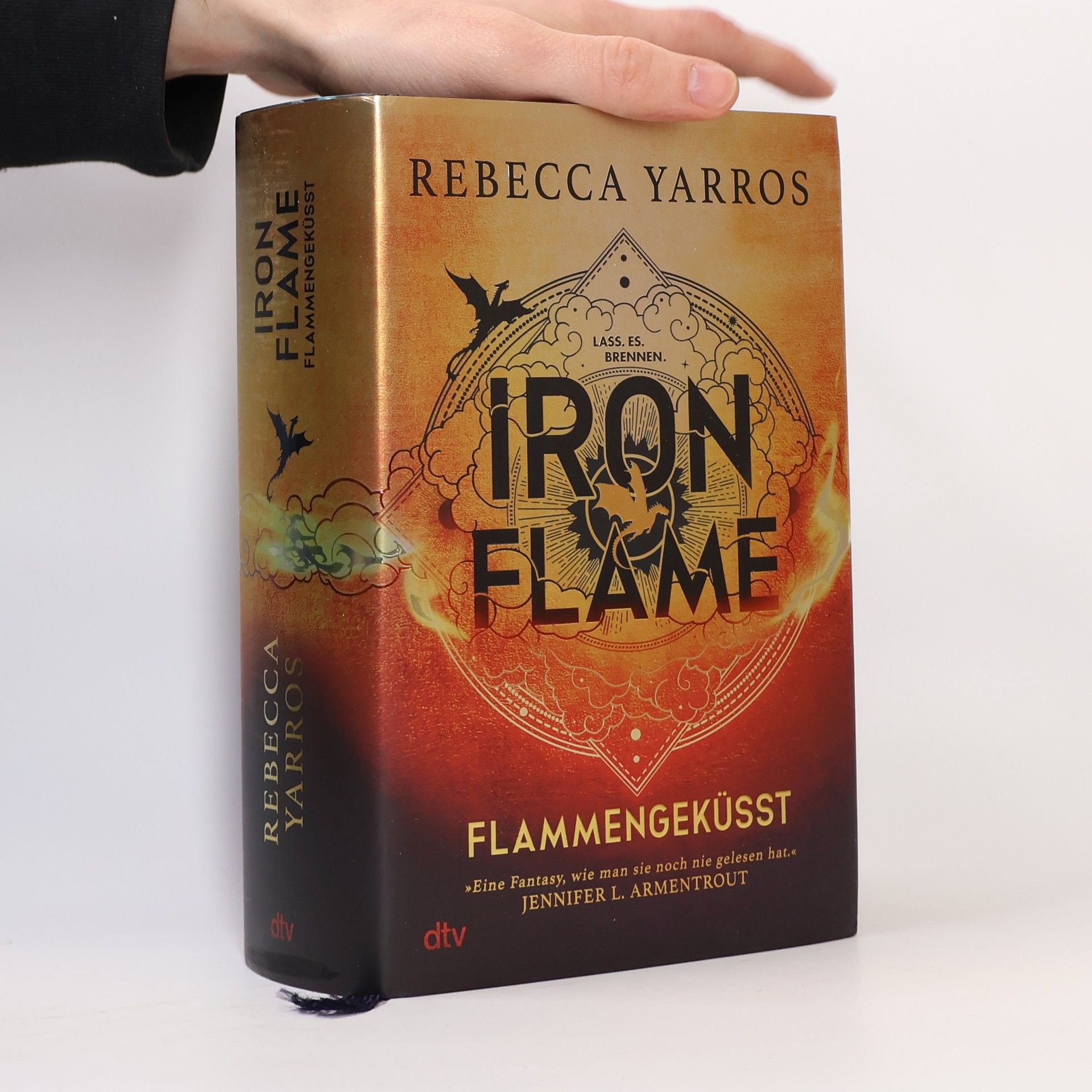 Rebecca Yarros Iron Flame